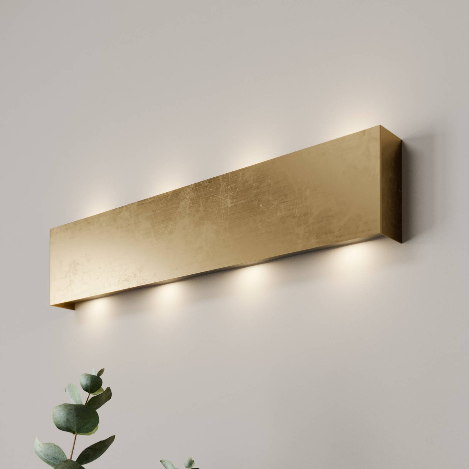 E-shop Quitani LED nástenné svietidlo Maja, zlatá antika, šírka 54 cm