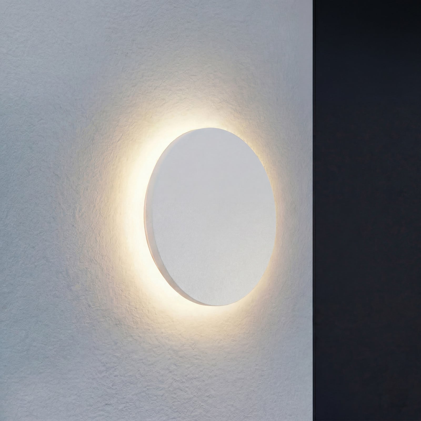 Selinel LED-utomhusv&auml;gglampa, &Oslash; 23 cm, husnummer, vit, metall &ndash; Lindby - Modern - Rund