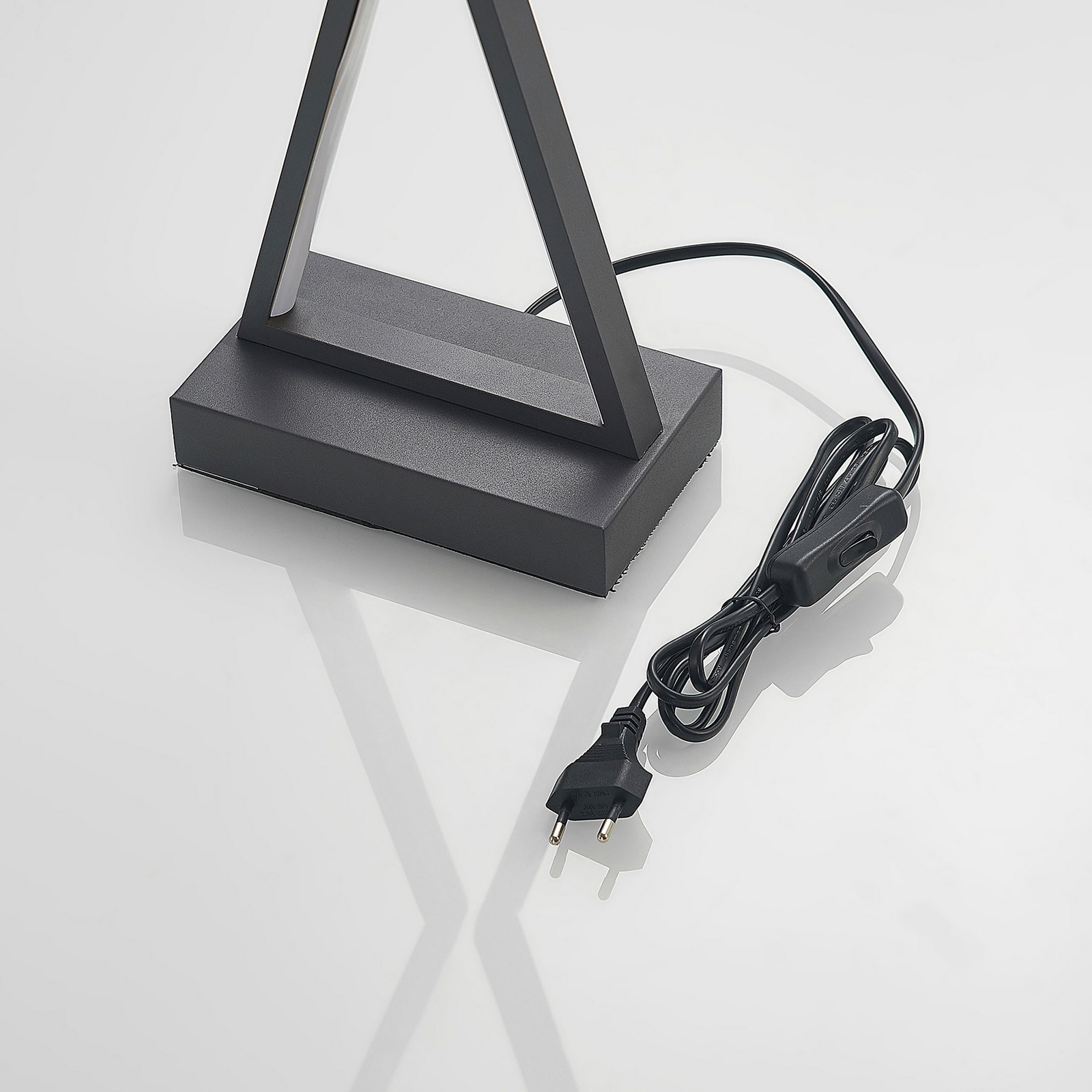 Lindby Arischa LED tafellamp