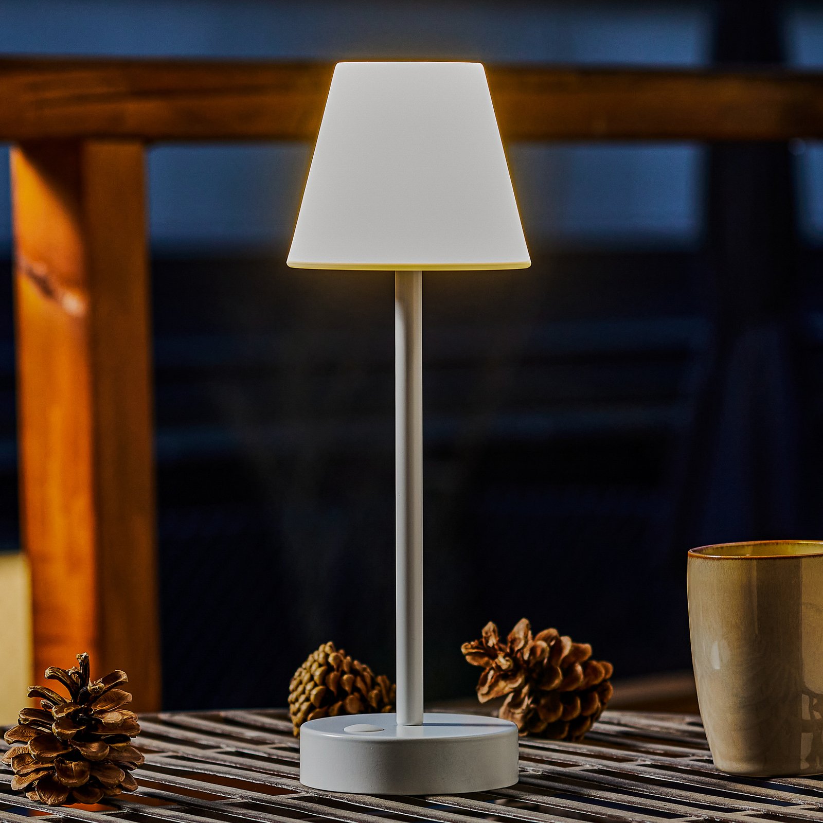 Newgarden Lola Slim -LED-pöytälamppu, valkoinen