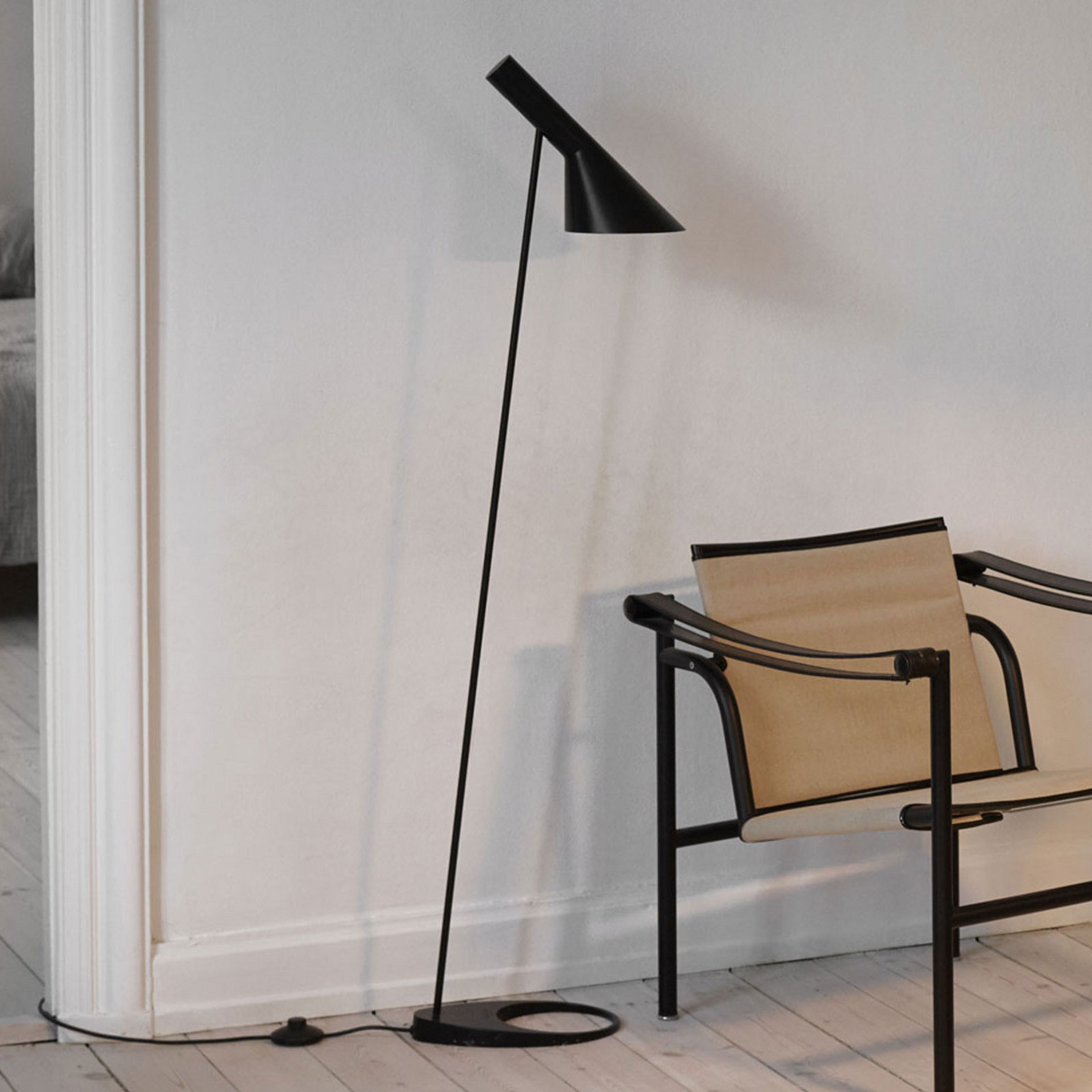 Louis Poulsen AJ - lampe sur pied, noir