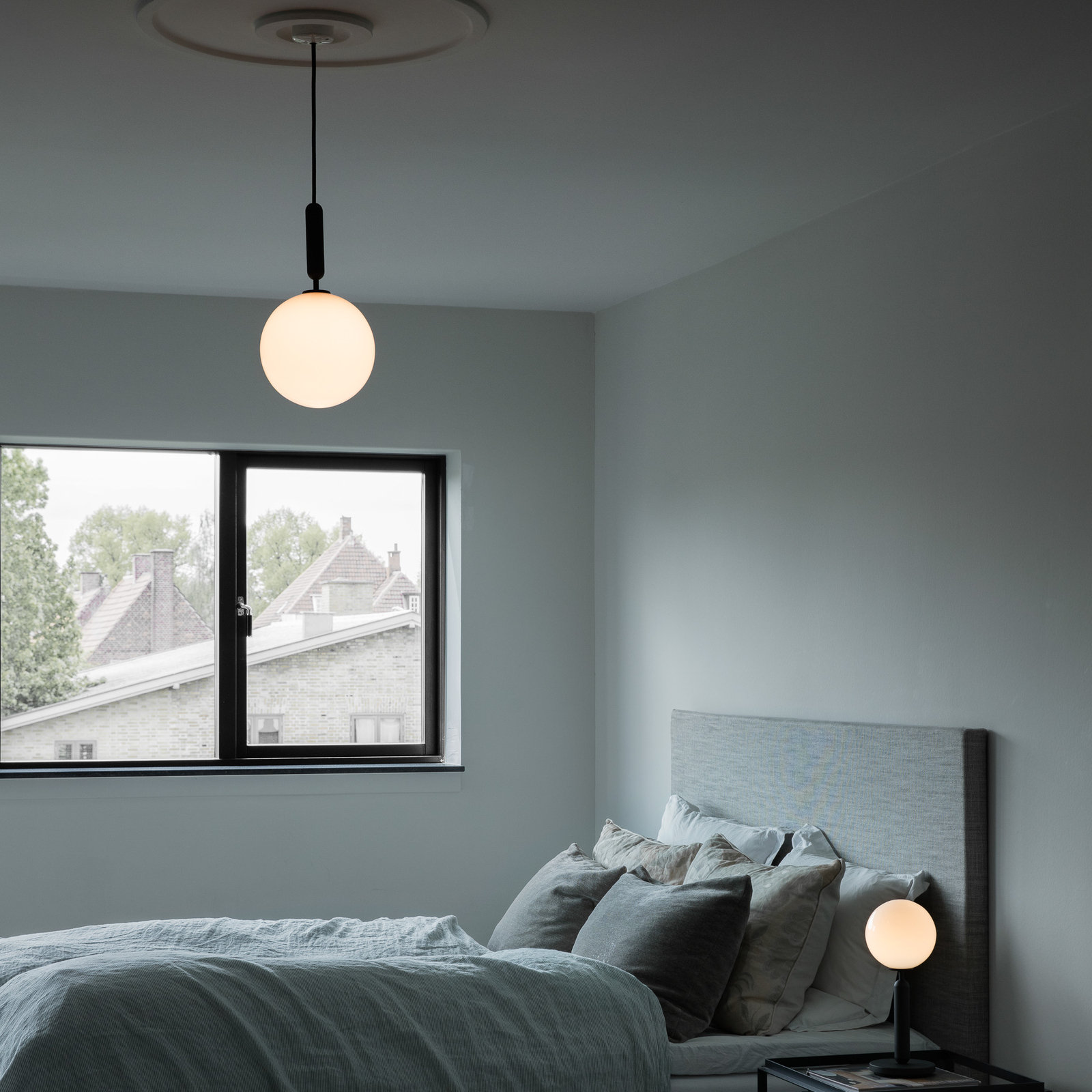 Miira 1 Lustră Pendul Large Rock Grey/Opal White - Nuura