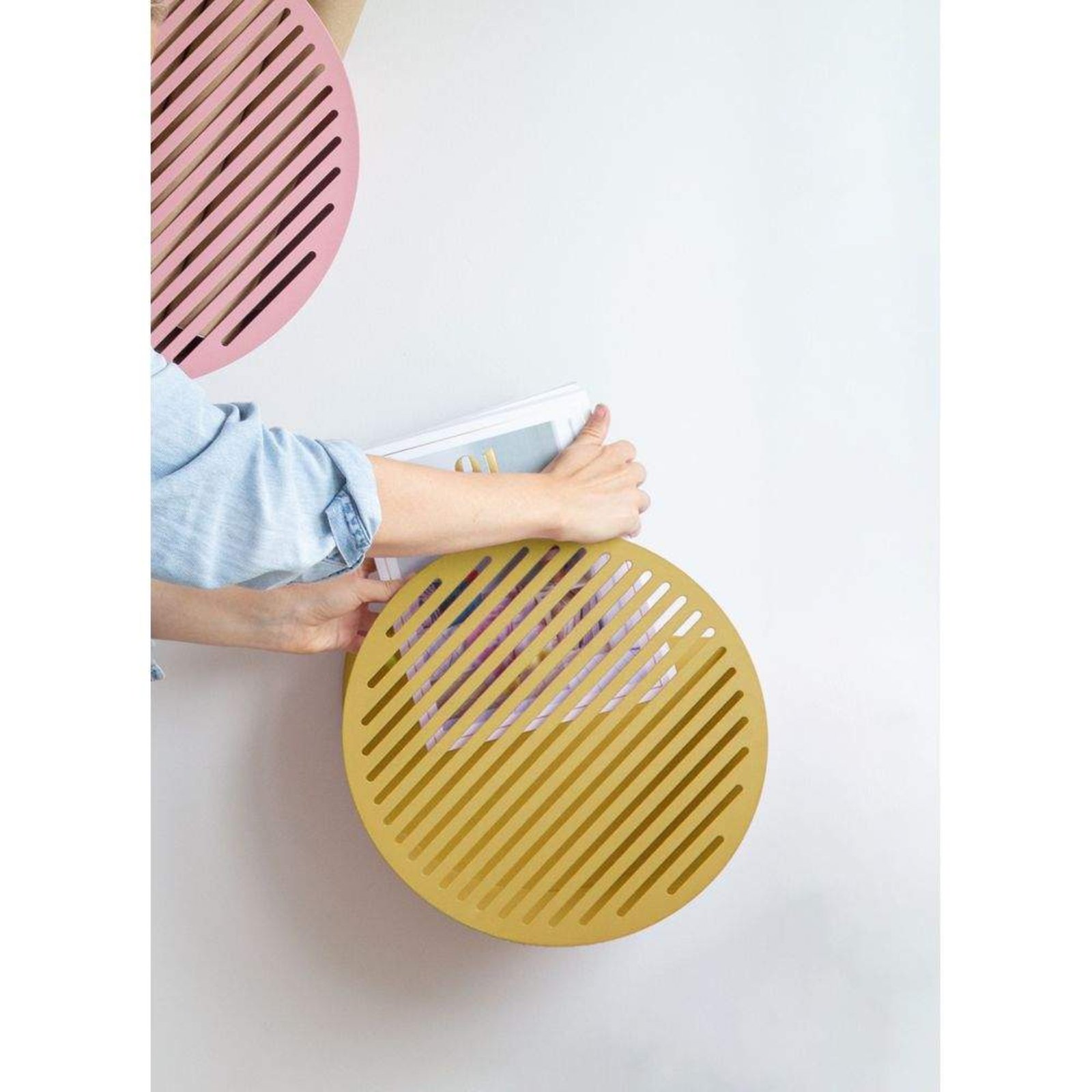 Diagonal Wall Basket Large Sandcastle Ochre - Swedish Ninja