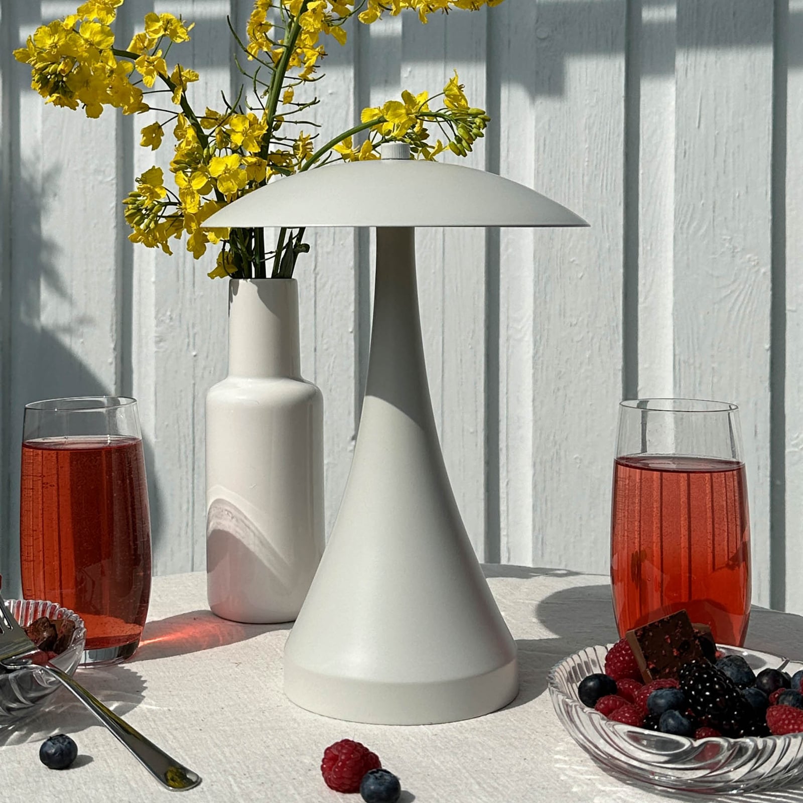 Dyberg Larsen LED-Akku-Tischlampe Vienna, Höhe 28 cm