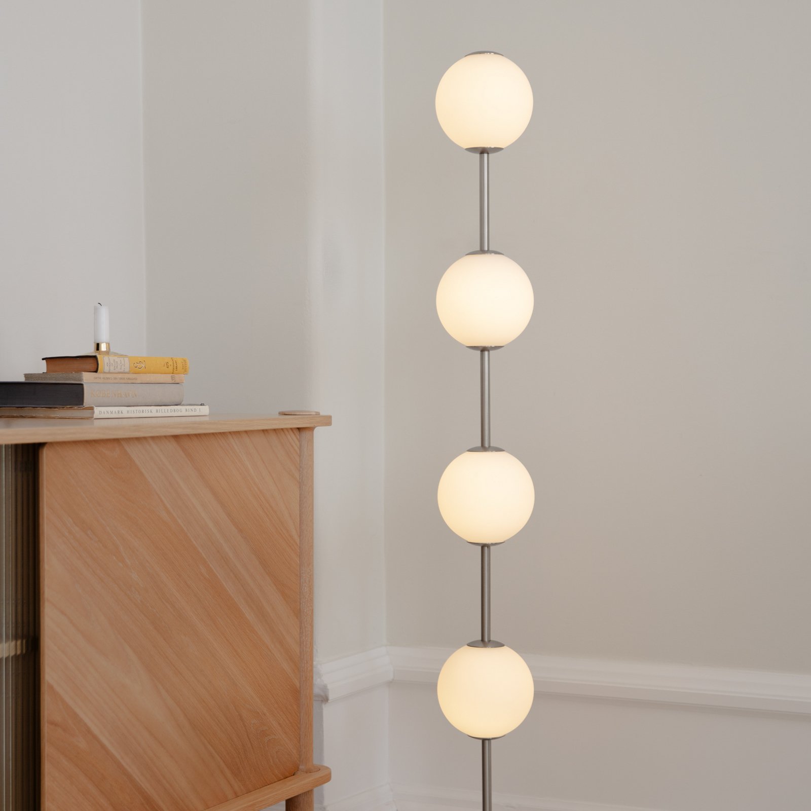 UMAGE LED-Stehlampe Audrey, stahlfarben, Höhe 128 cm, 4-flg.