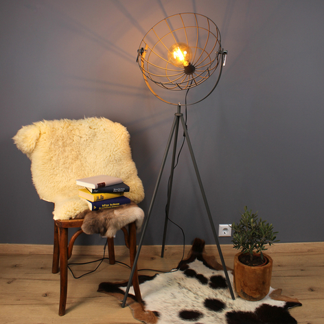 Lampadaire Grid avec abat-jour corbeille