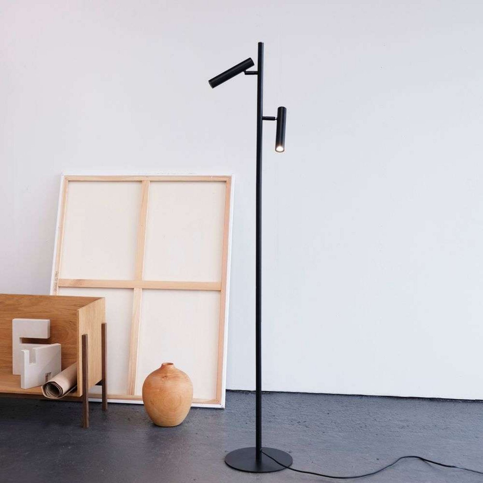 Carlo 2 Lampadar Matt Black - DybergLarsen