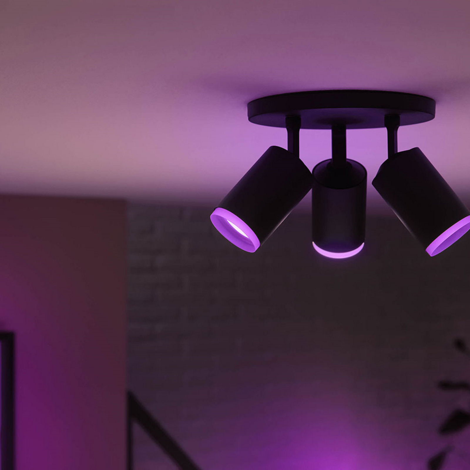 Fugato Spot 3 Plafonieră Bluetooth White/Color Amb. Black - Philips Hue