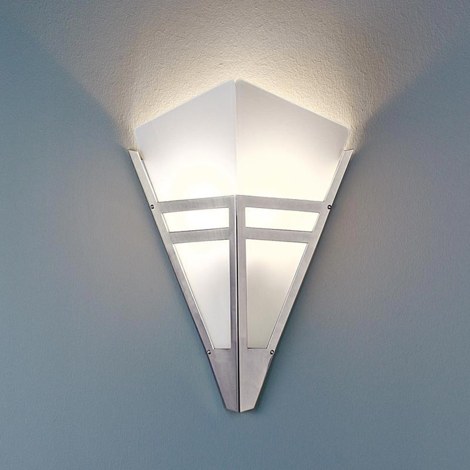 Art Deco wall light from 1980 Lights.co.uk