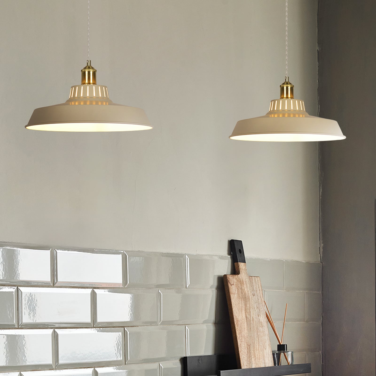 Suspension Thelma, couleur ivoire, Ø 38 cm, métal