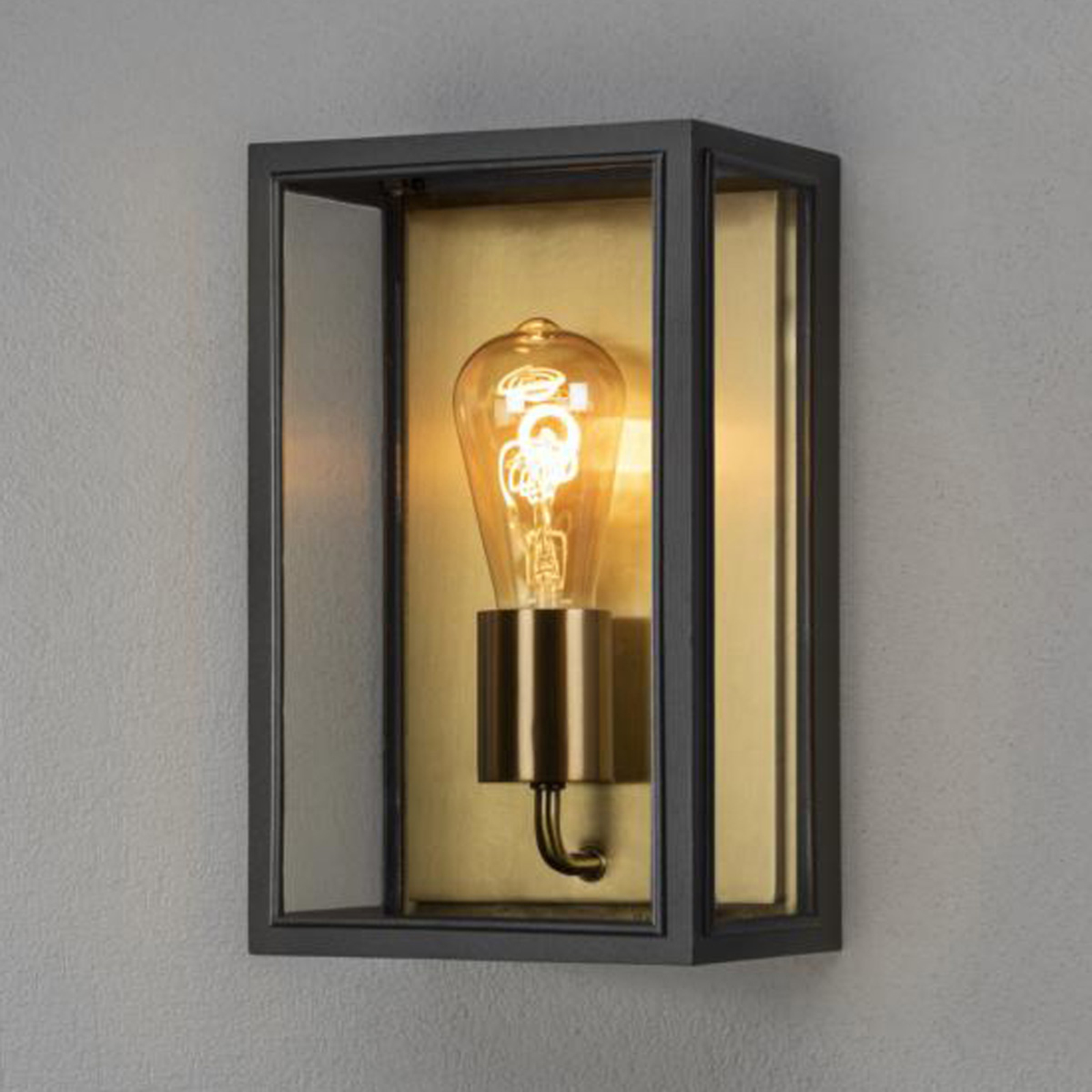Carpi outdoor wall lamp, black, width 18 cm