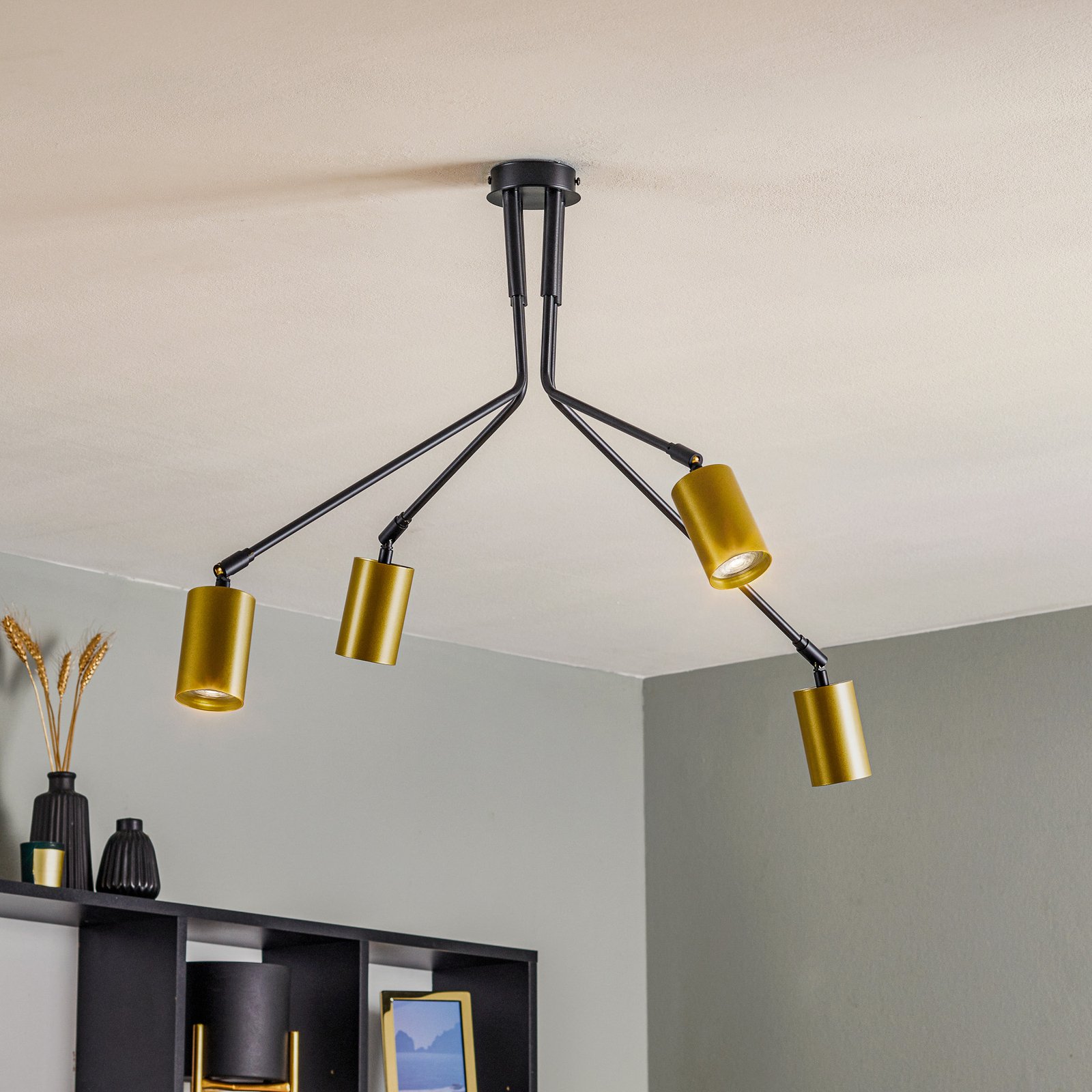 Verno 4 Black ceiling light in black and gold