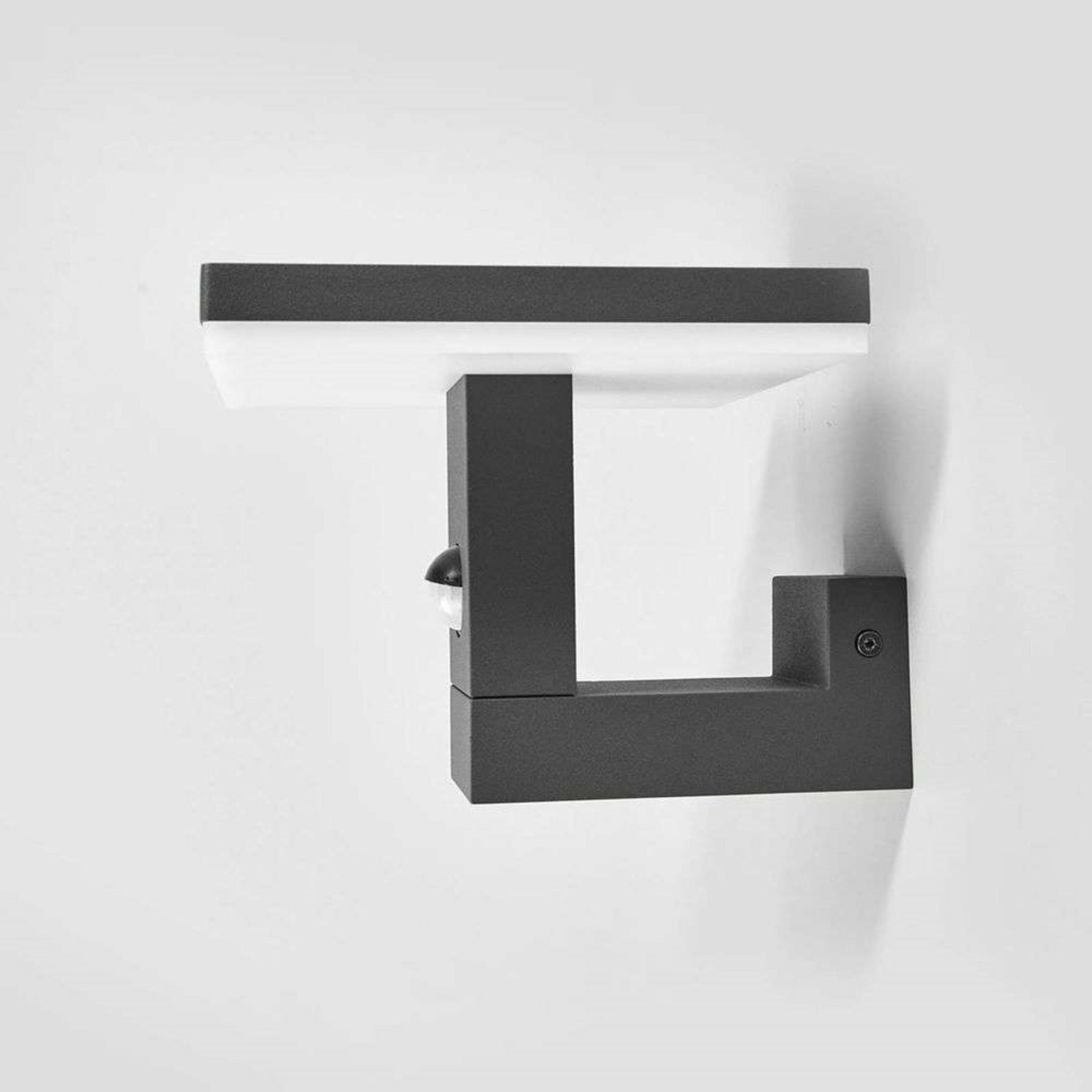 Olesia Buiten Wandlamp w/Sensor Dark Grey/Opal - Lucande