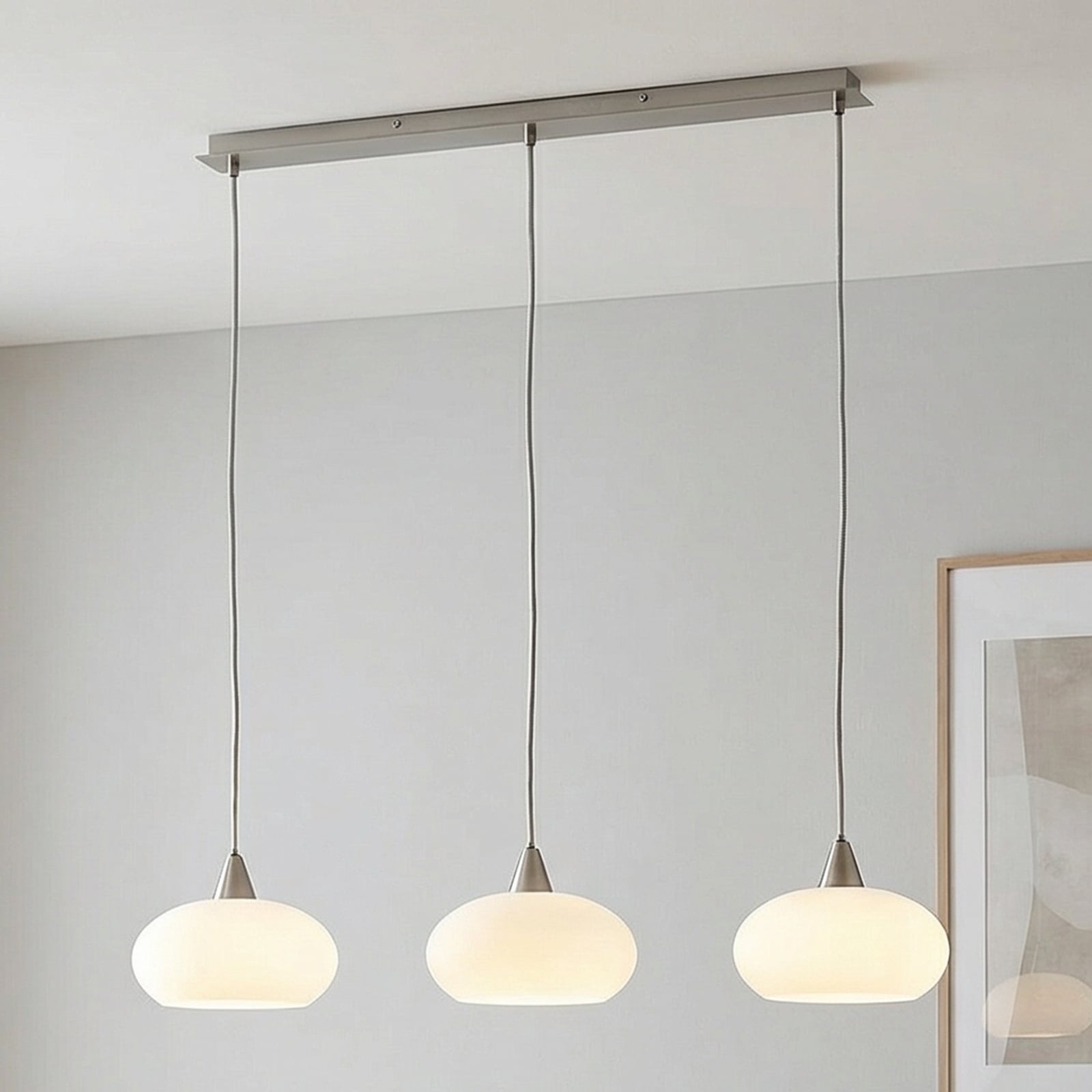 Lucande Hängeleuchte Sharvil, 3-flammig, weiß, Glas, 97cm