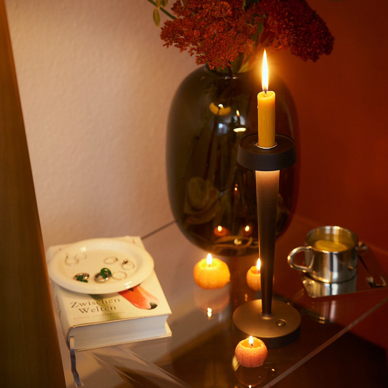 Lucande LED акумулаторна свещник Lea, ваза, тъмнокафяв, 28 см