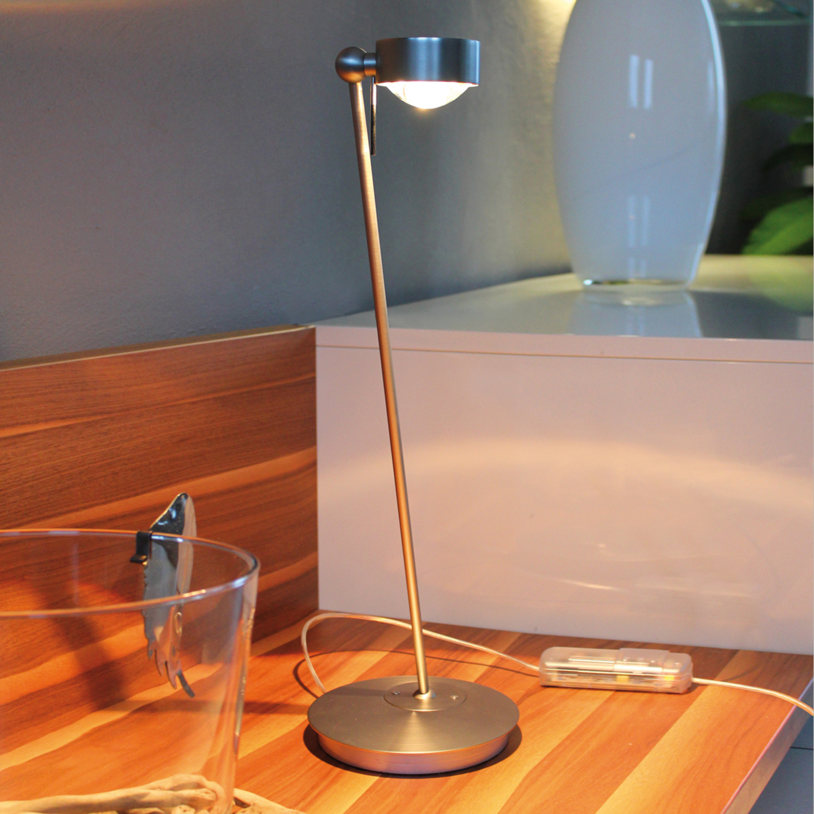 Lámpara de mesa atenuable PUK TABLE, cromo mate