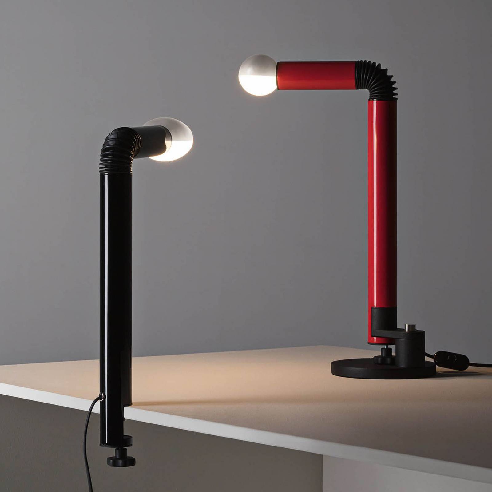 Lampa stołowa Stilnovo Periscopio, czerwona, wysokość 68 cm, metal
