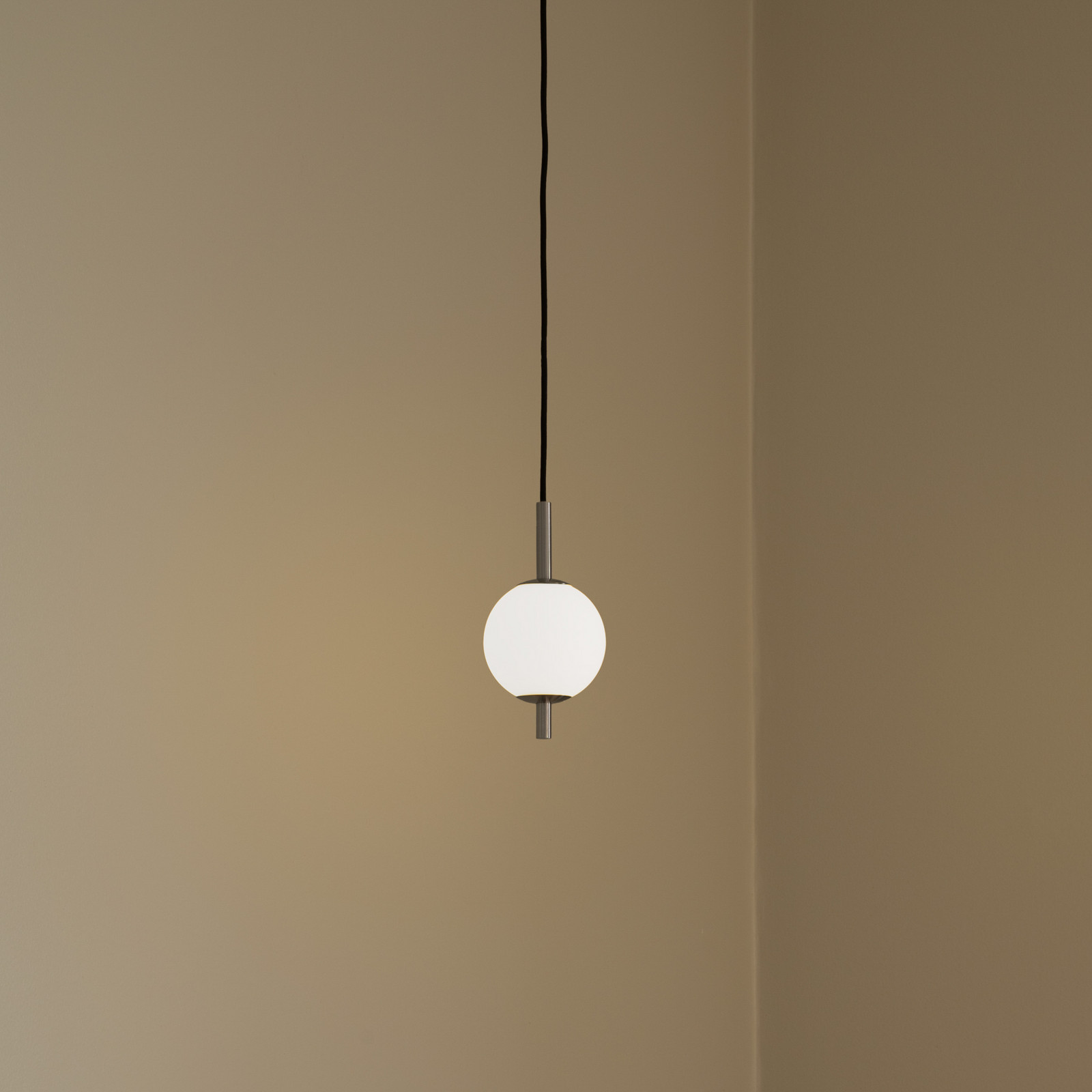 Lampa suspendată LED UMAGE Audrey culoare oțel 1 bec Ø 12 cm - Camera de zi / sufragerie - Design - oțel opal - Metal