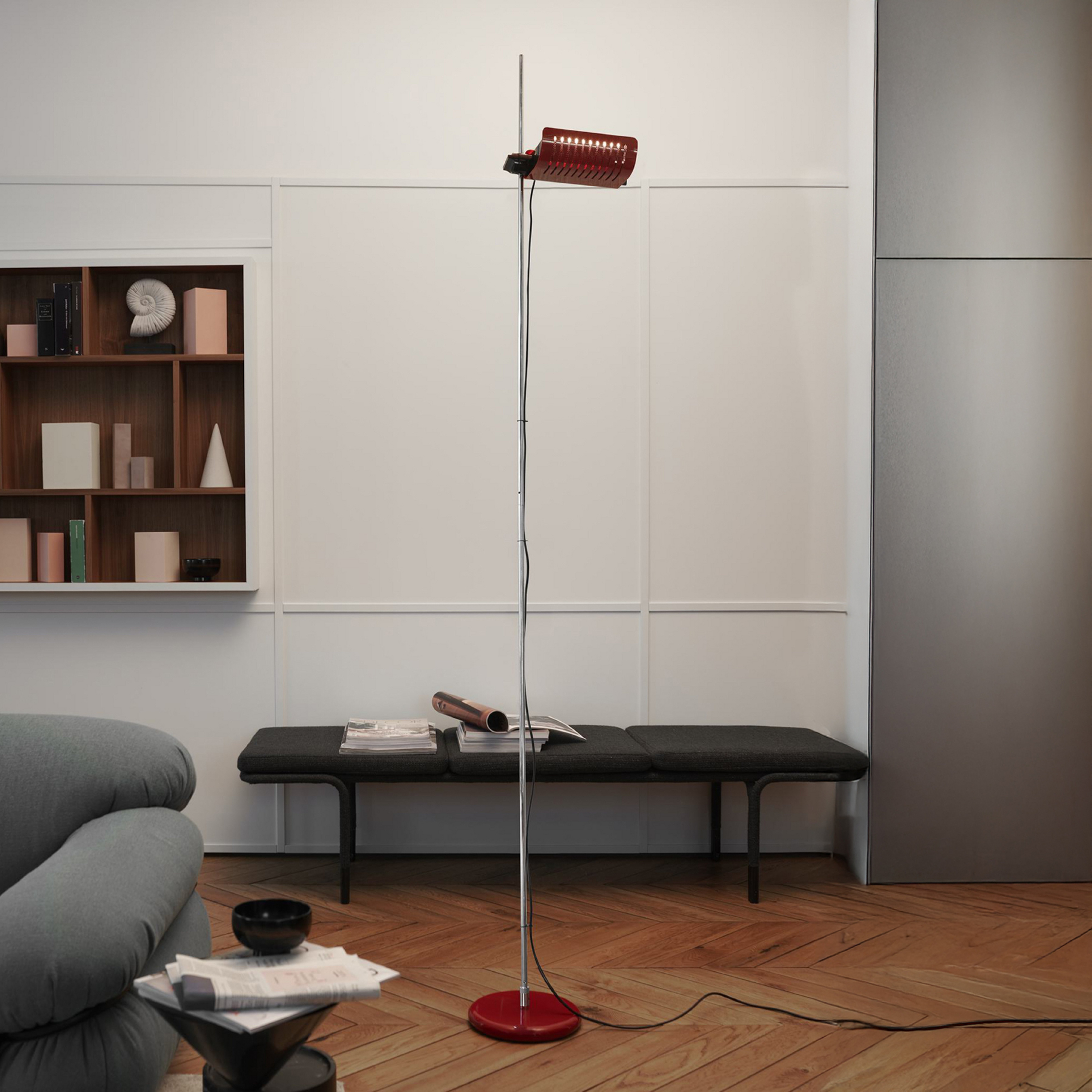 Oluce LED стояща лампа Colombo, червена/хром, метал, 2700 K