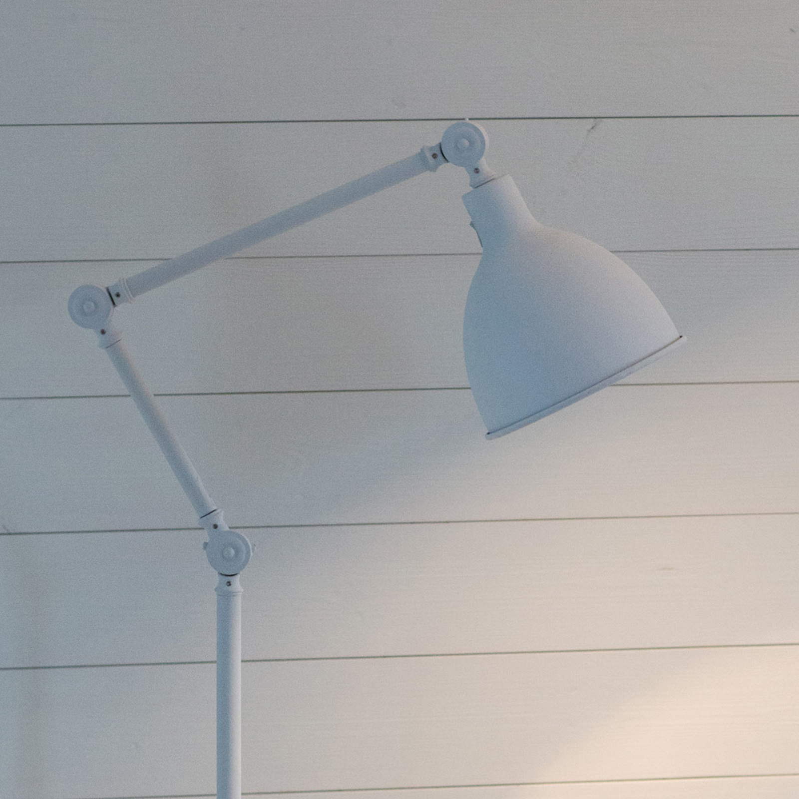 By Rydéns Bazar floor lamp with sand finish