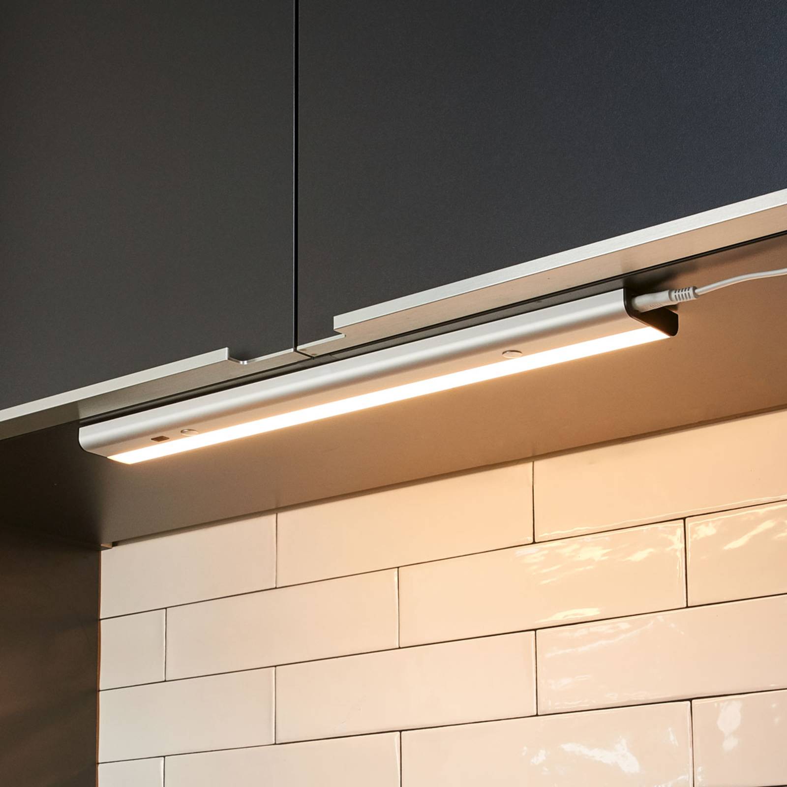 Lindby LED under-cabinet light Devin with sensor switch, for Kitchen, polycarbonate, aluminium, 10 W, L: 52.5 cm, W: 6.9 cm, H: 1.8 cm