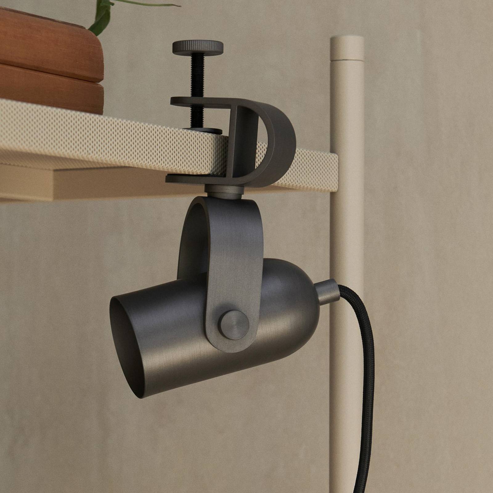 ferm LIVING lampe à pince Ruuvi noir fer fiche