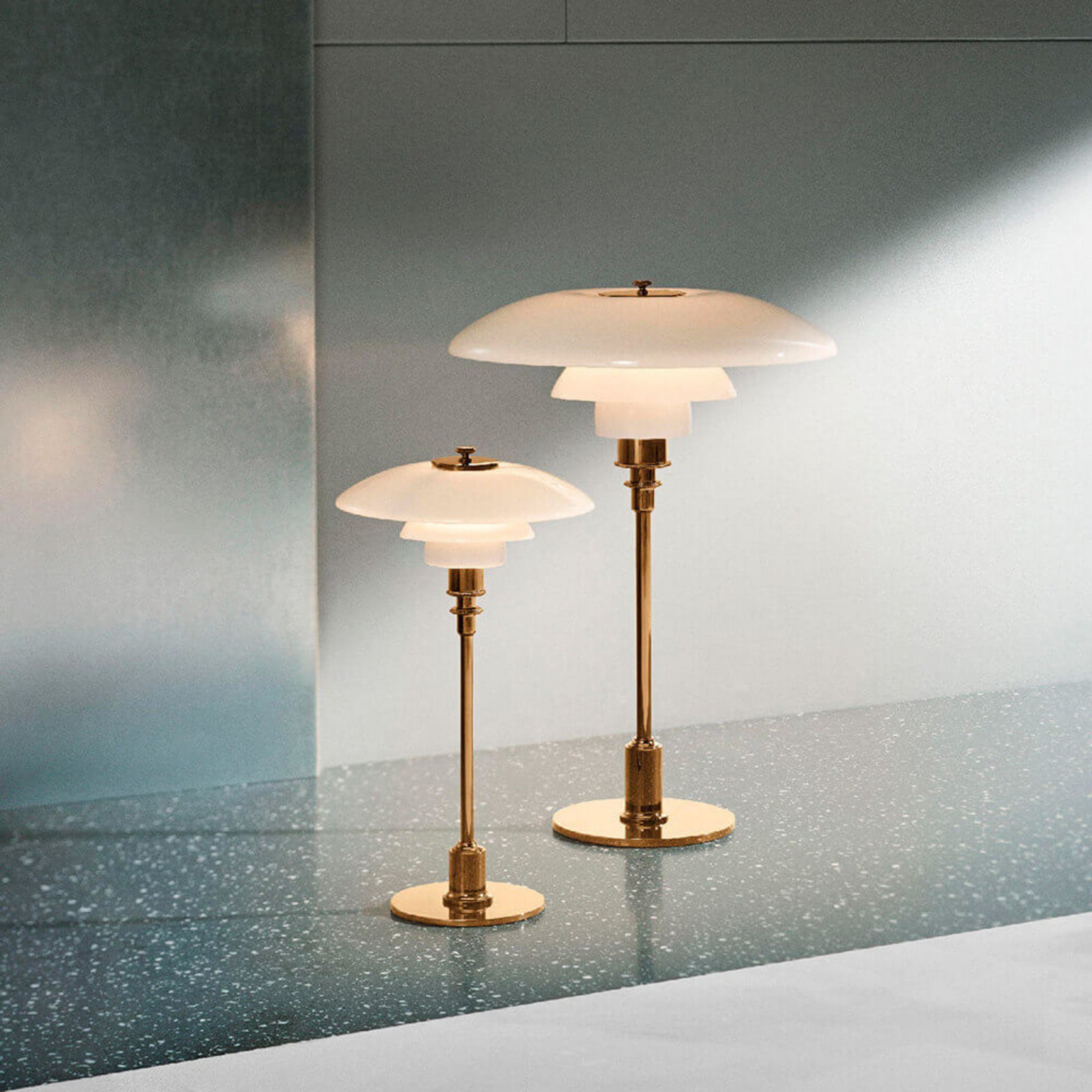 PH 3½-2½ Table Lamp Lamp Brass - Louis Poulsen