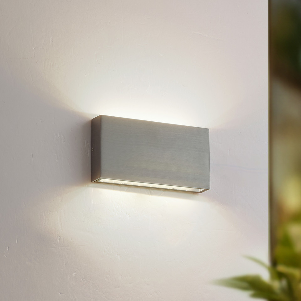 Lindby Jarte LED-utomhusvägglampa, metallisk från Lindby