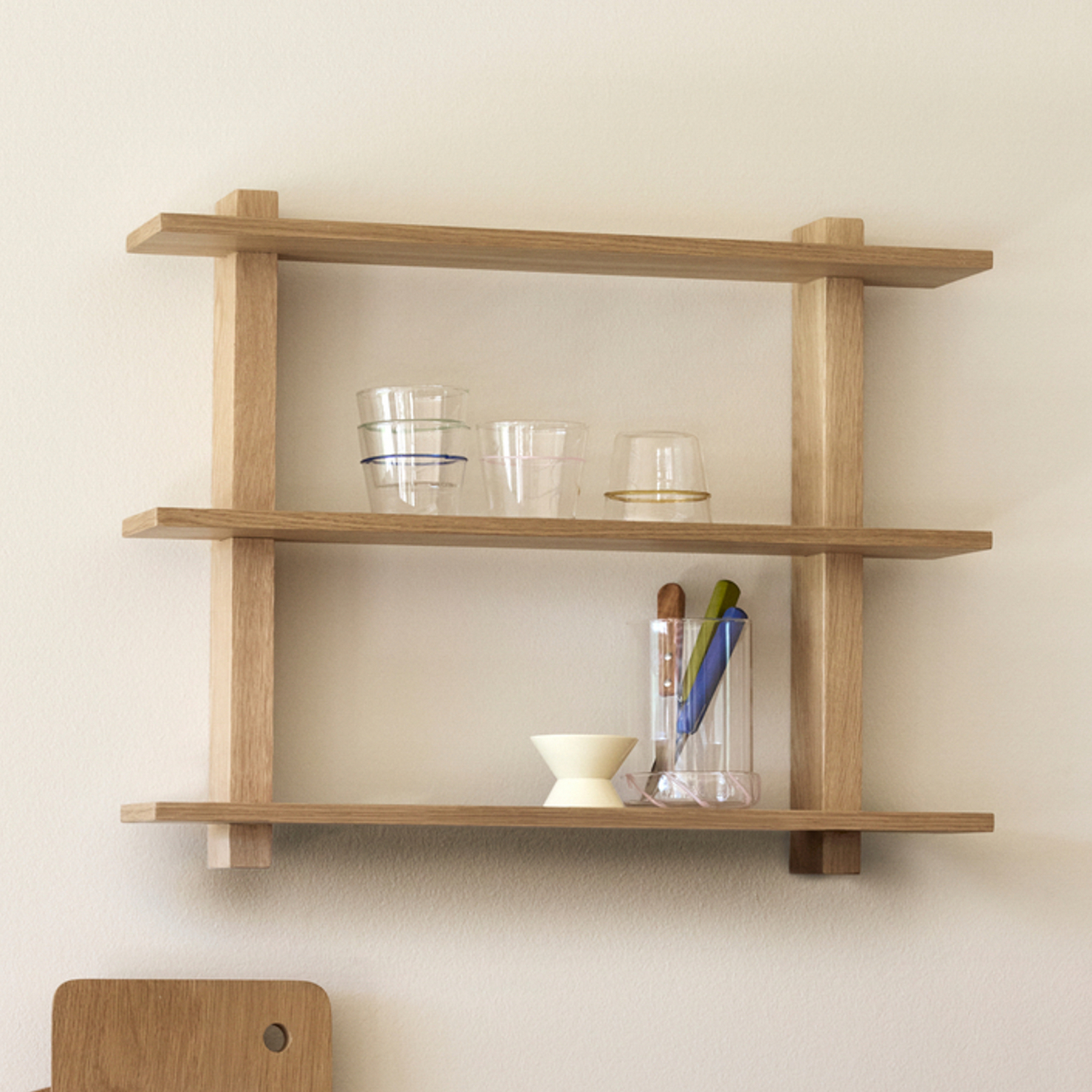 Simple Wandregal, holz hell, Höhe 47 cm, Eiche - HÜBSCH Simple Wandregal, holz hell, Höhe 47 cm, Eiche - HÜBSCH
