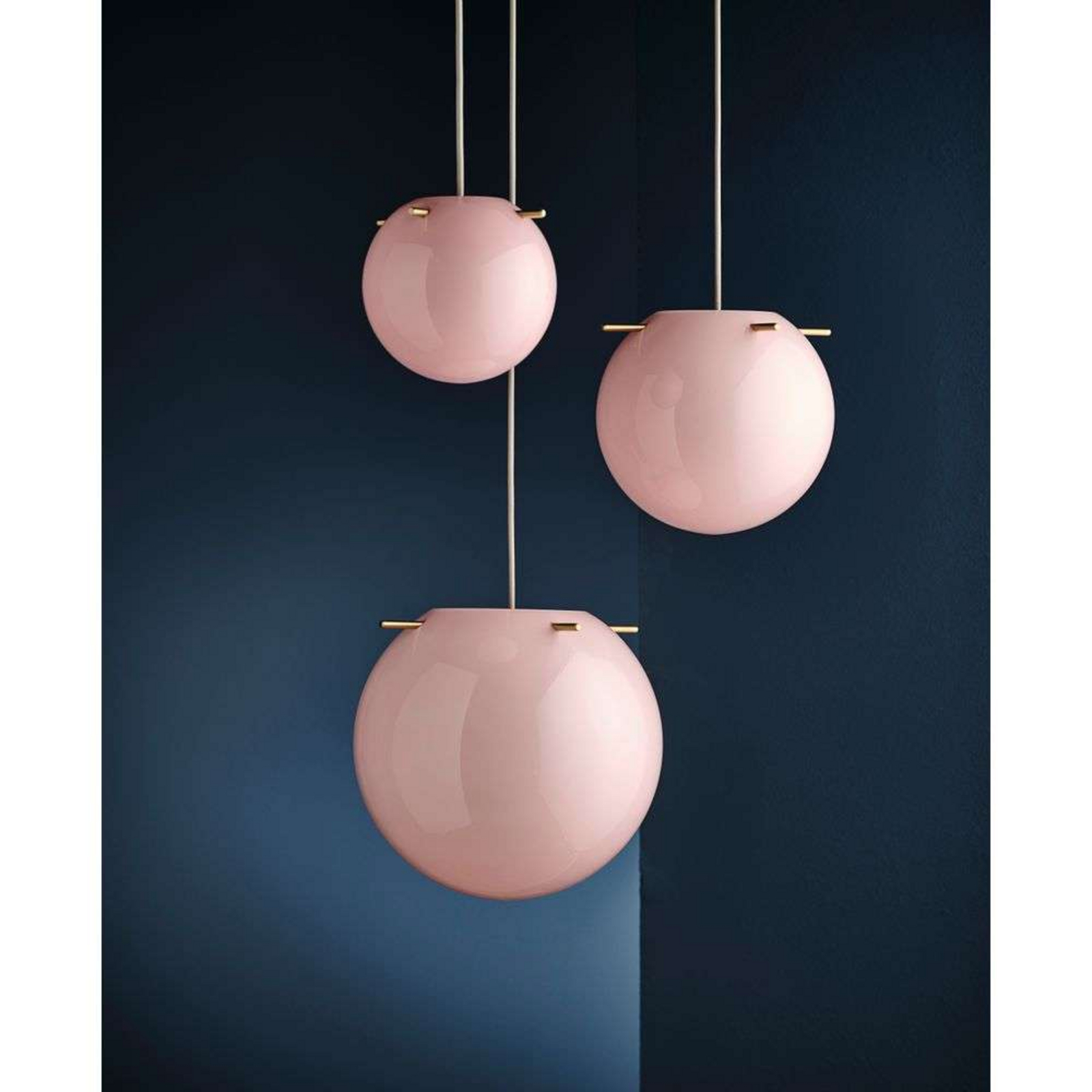 Koi Závěsná Lampa Ø32 Opal Rose/Brass - Frandsen