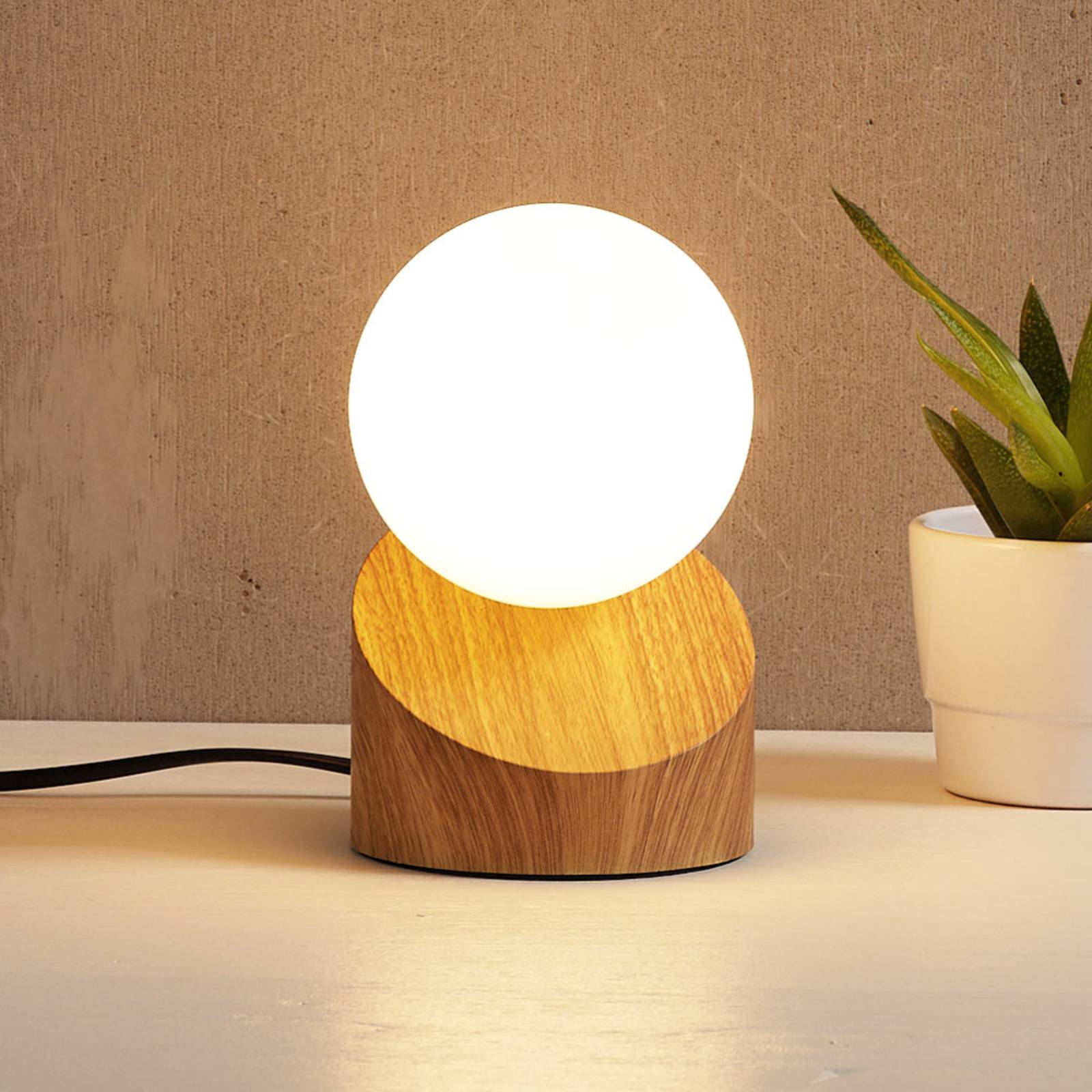 NOWA GmbH LED-bordslampa Alisa med fot i träoptik