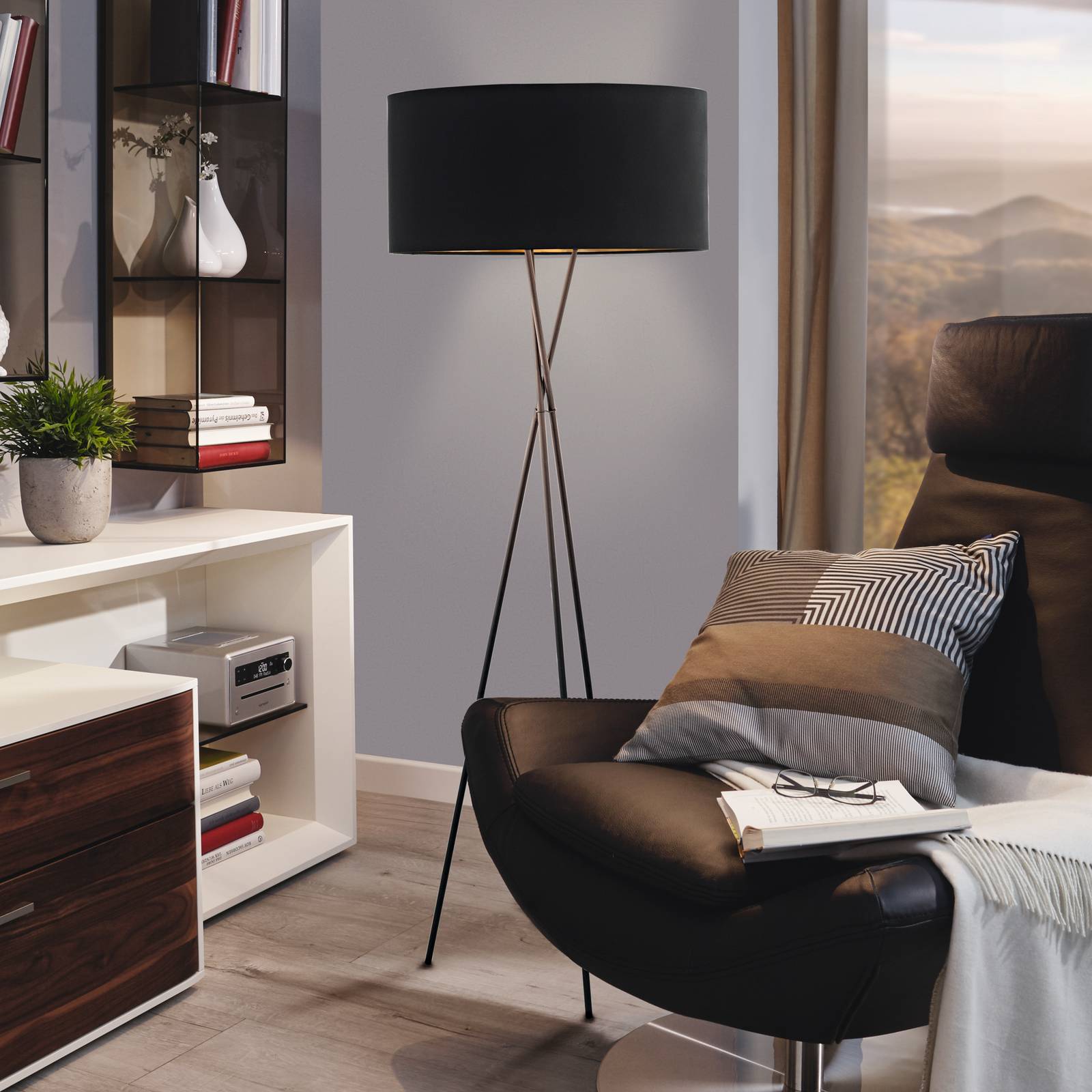 EGLO Stojací lampa Fondachelli s černým stínidlem