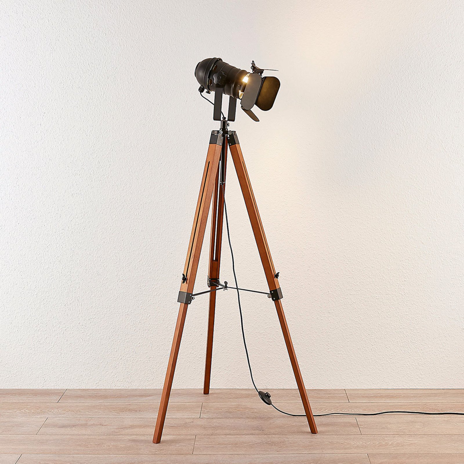 Hilma Piantana Wood/Black - Lindby