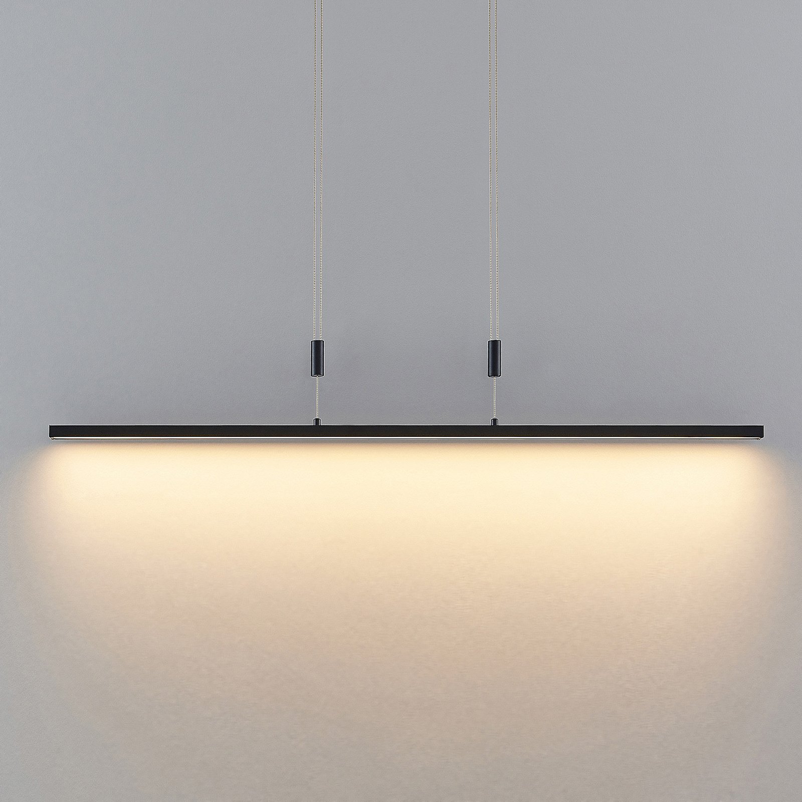 Lindby Arneja LED hanglamp, zwart, CCT, in hoogte verstelbaar