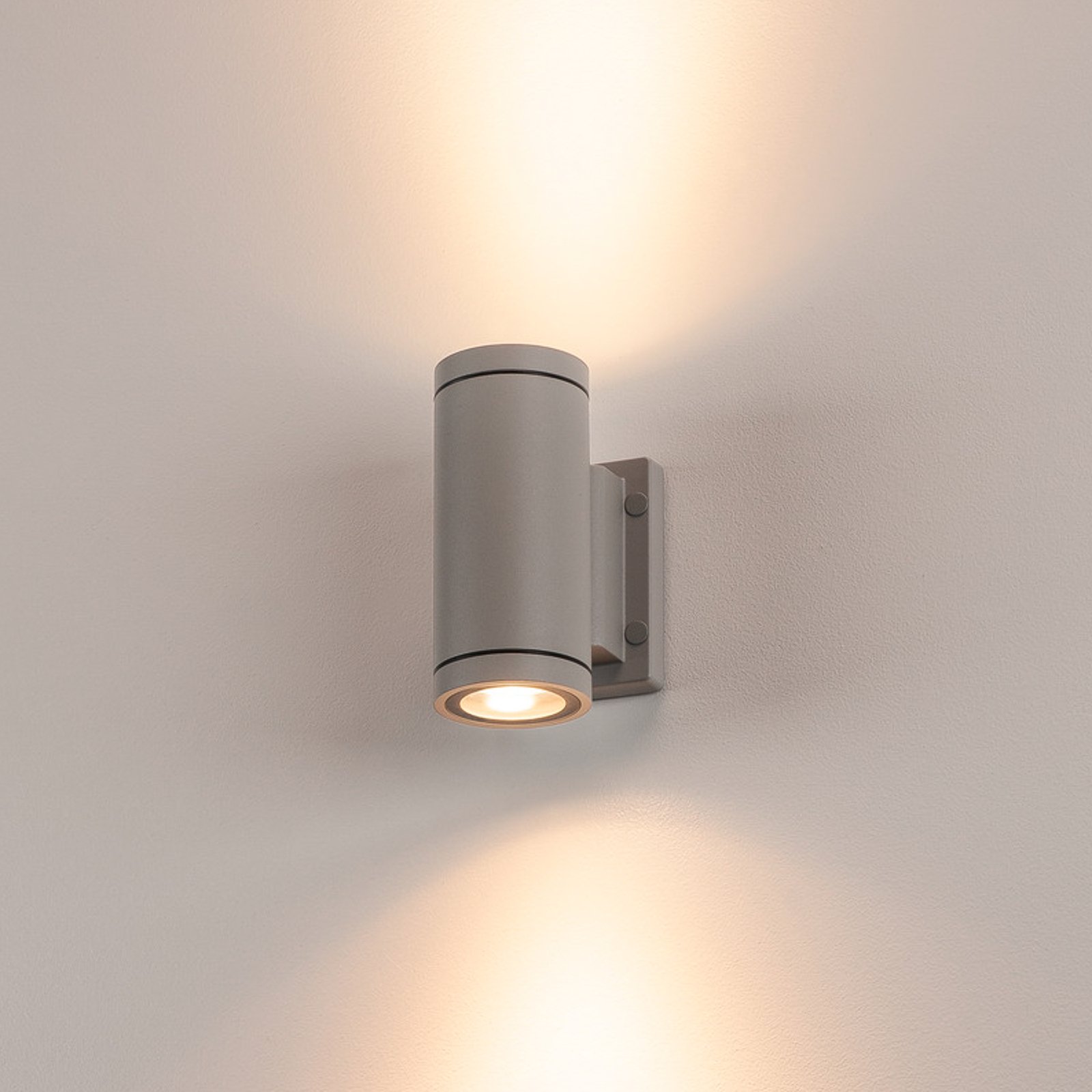 SLV vegglampe Myra, sølvgrå, aluminium, bredde 8 cm, opp/ned