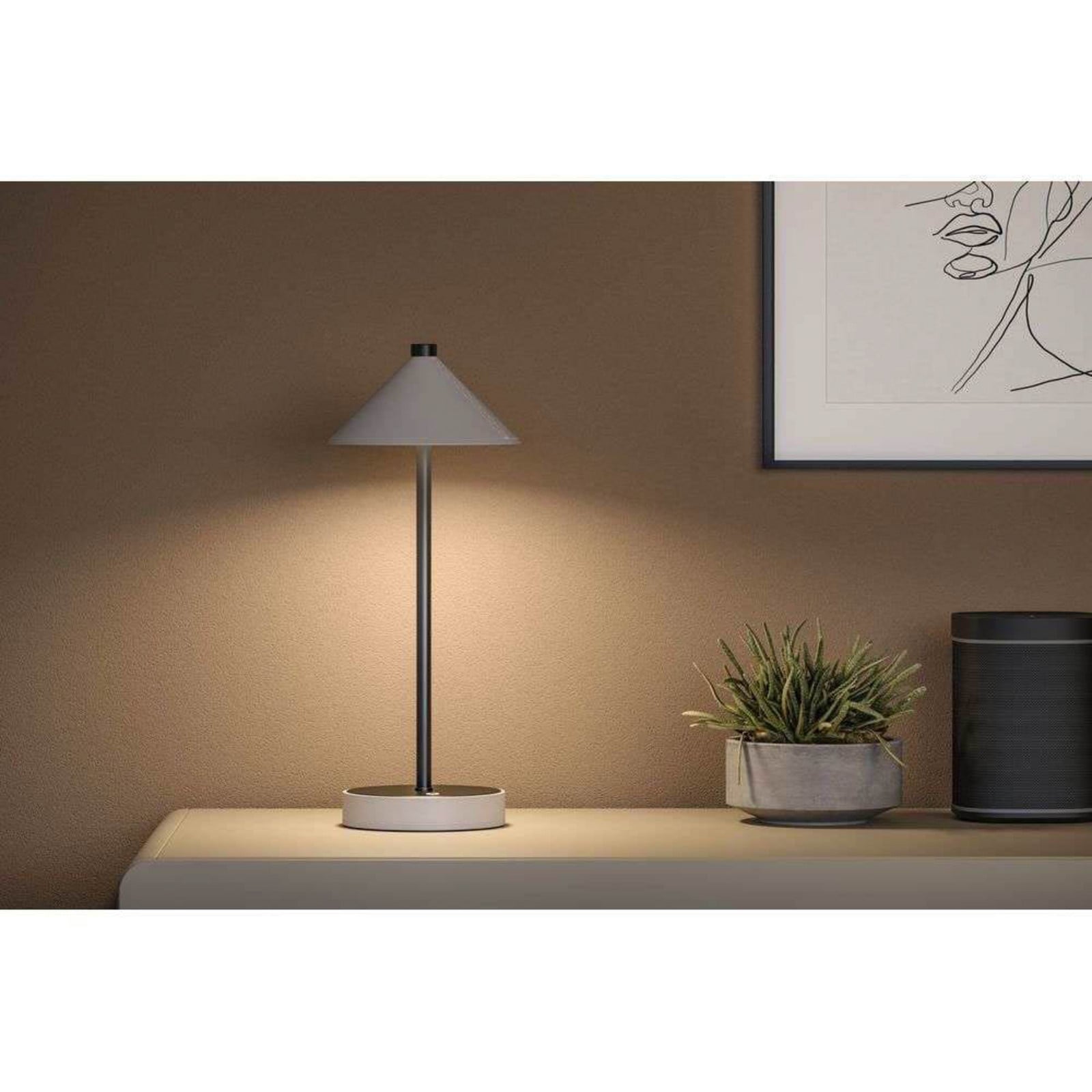 Pellini b&auml;rbar bordslampa svart/beige Down Paulmann - Vardagsrum - Modern - Metall - Med en ljusk&auml;lla