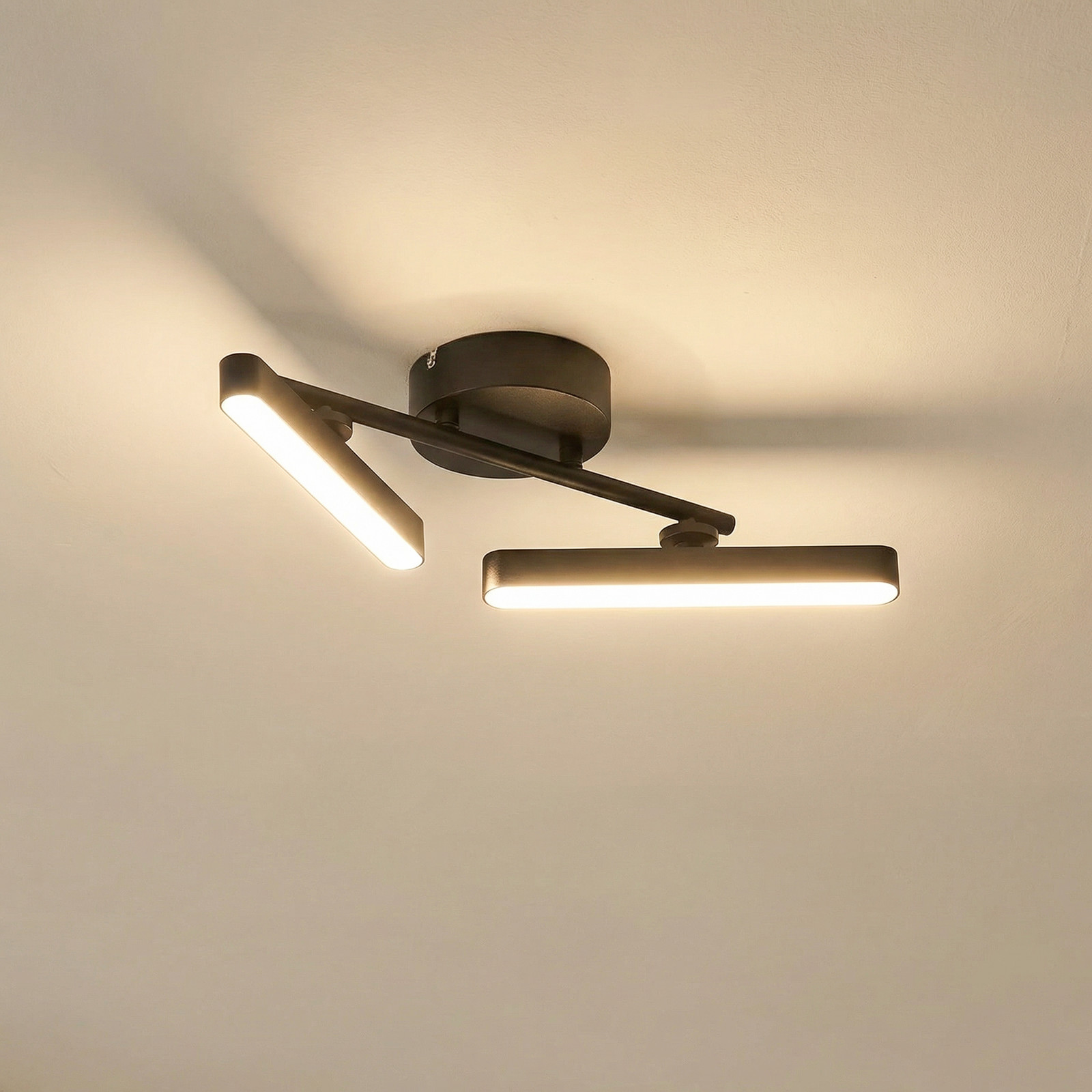 Lindby plafonieră LED Eldrin 2 becuri negru bandă de lumină - Camera de zi / sufragerie - Modern - Aluminiu