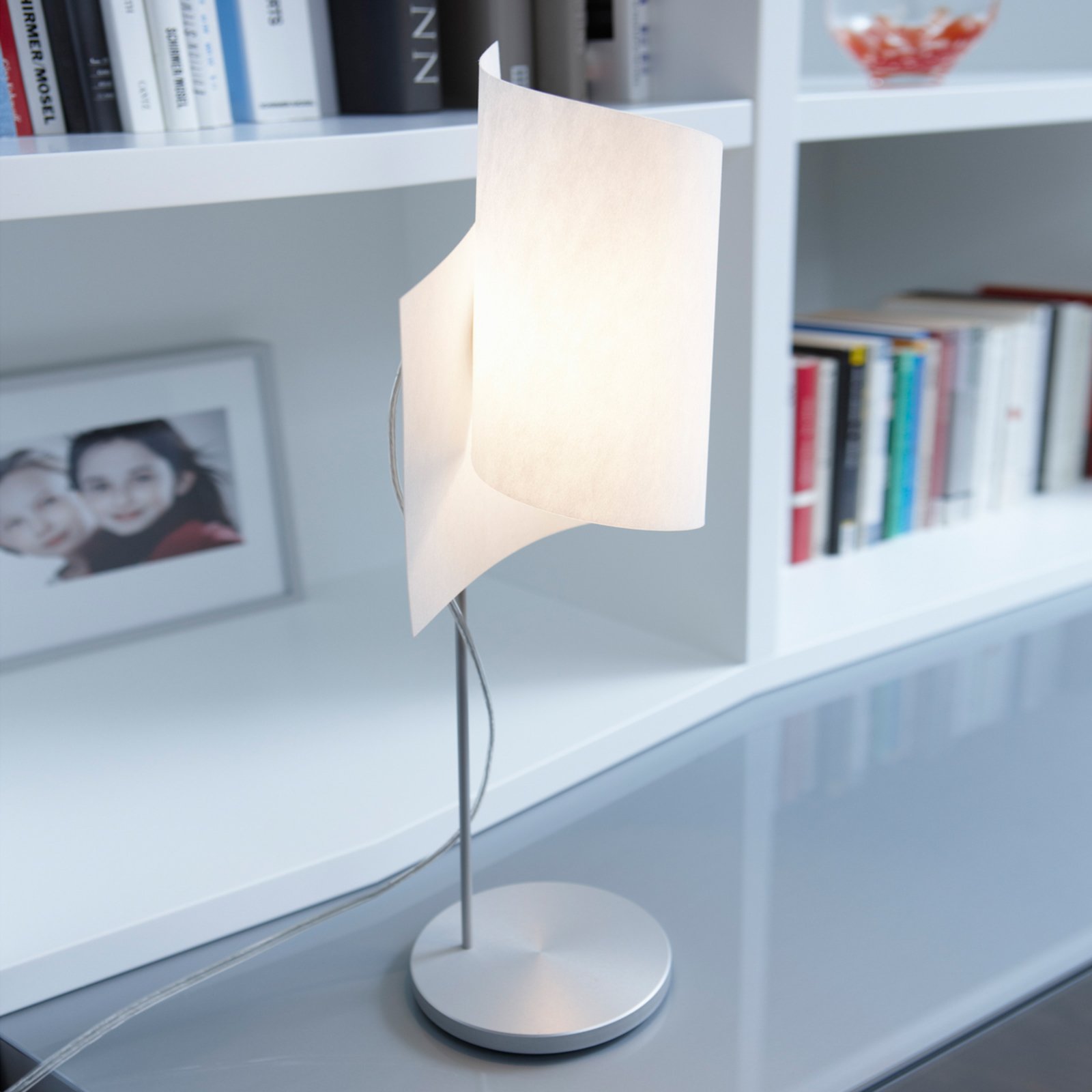 Domus Interesting table lamp Loop, aluminium, for Living / Dining Room, lunopal, aluminium, G9, 60 W, energy efficiency: A++, H: 45 cm