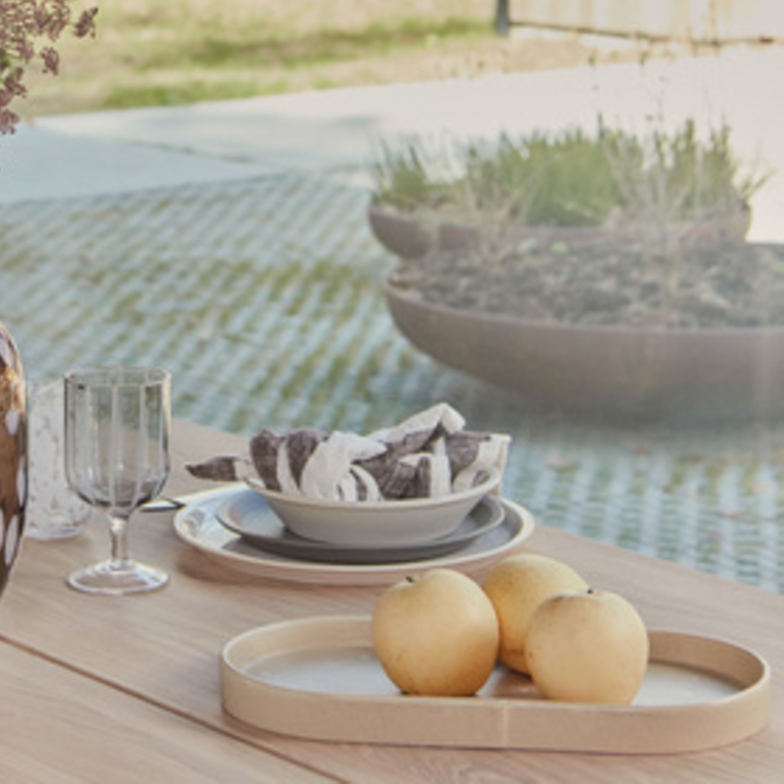 Aki Tablett, beige, Länge 34cm, Keramik - OYOY Living Design