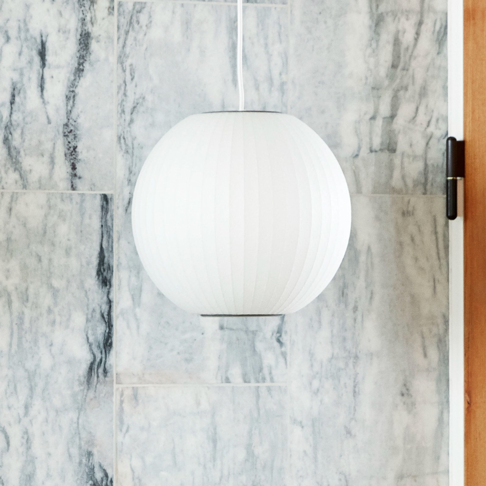 Nelson Ball Bubble Pendant S Off-White - Herman Miller