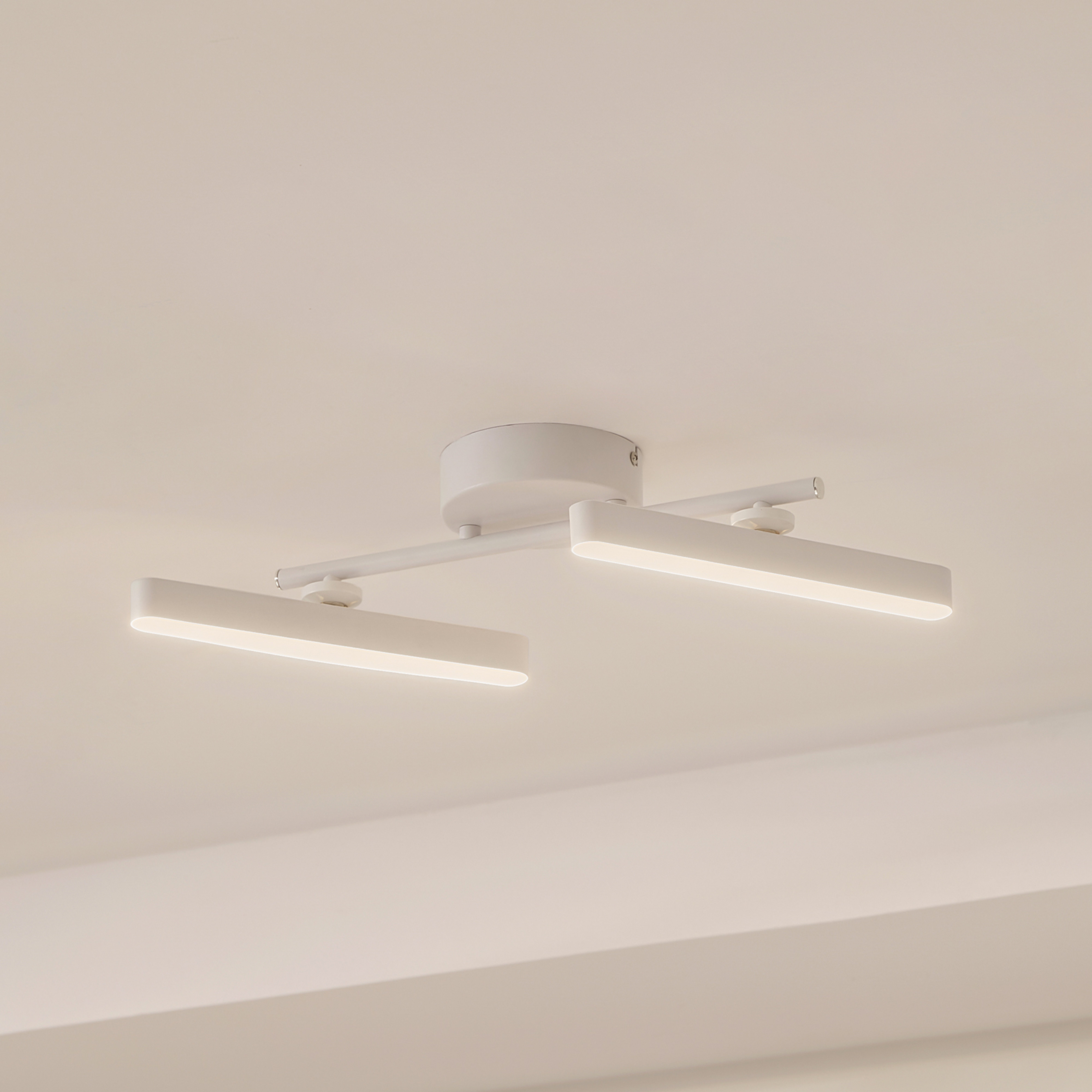 Lindby LED-Strahler Eldrin, weiß, 2-flg., Lichtleiste