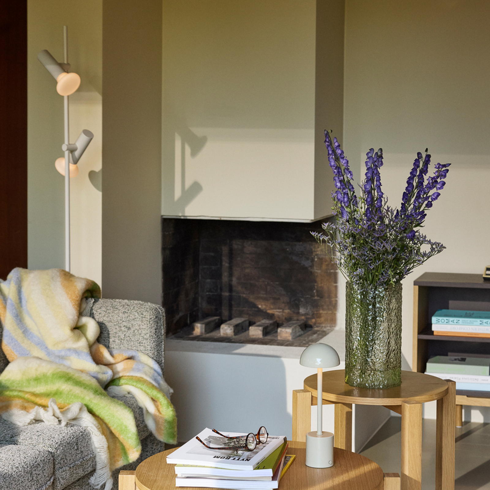 SET golvlampa ljusgrå, höjd 160 cm, 2 lampor – Hübsch