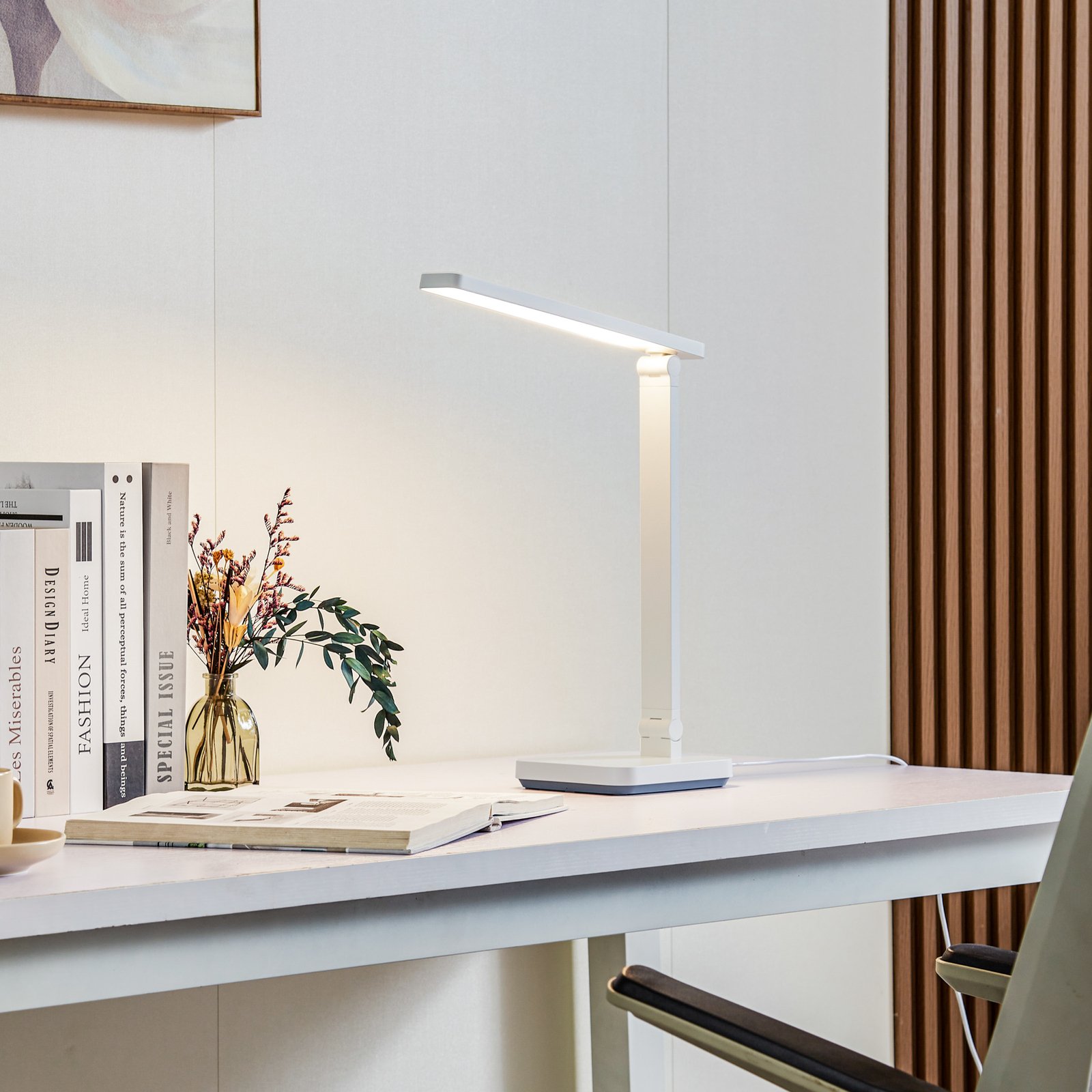Lindby Rylas LED-Schreibtischleuchte weiß