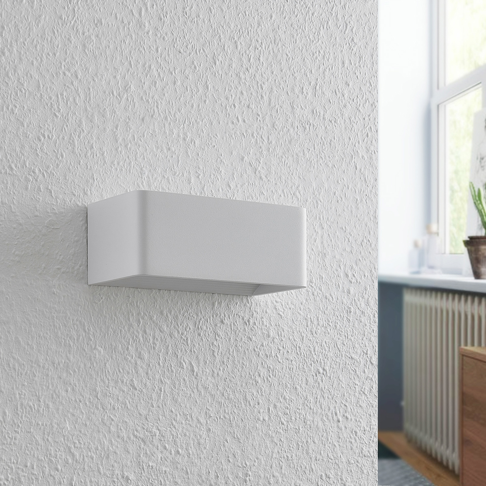 Arcchio Karam LED wall light, 20 cm, white, for Living / Dining Room, aluminium, iron, 6 W, energy efficiency: A+, W: 20 cm, H: 8 cm