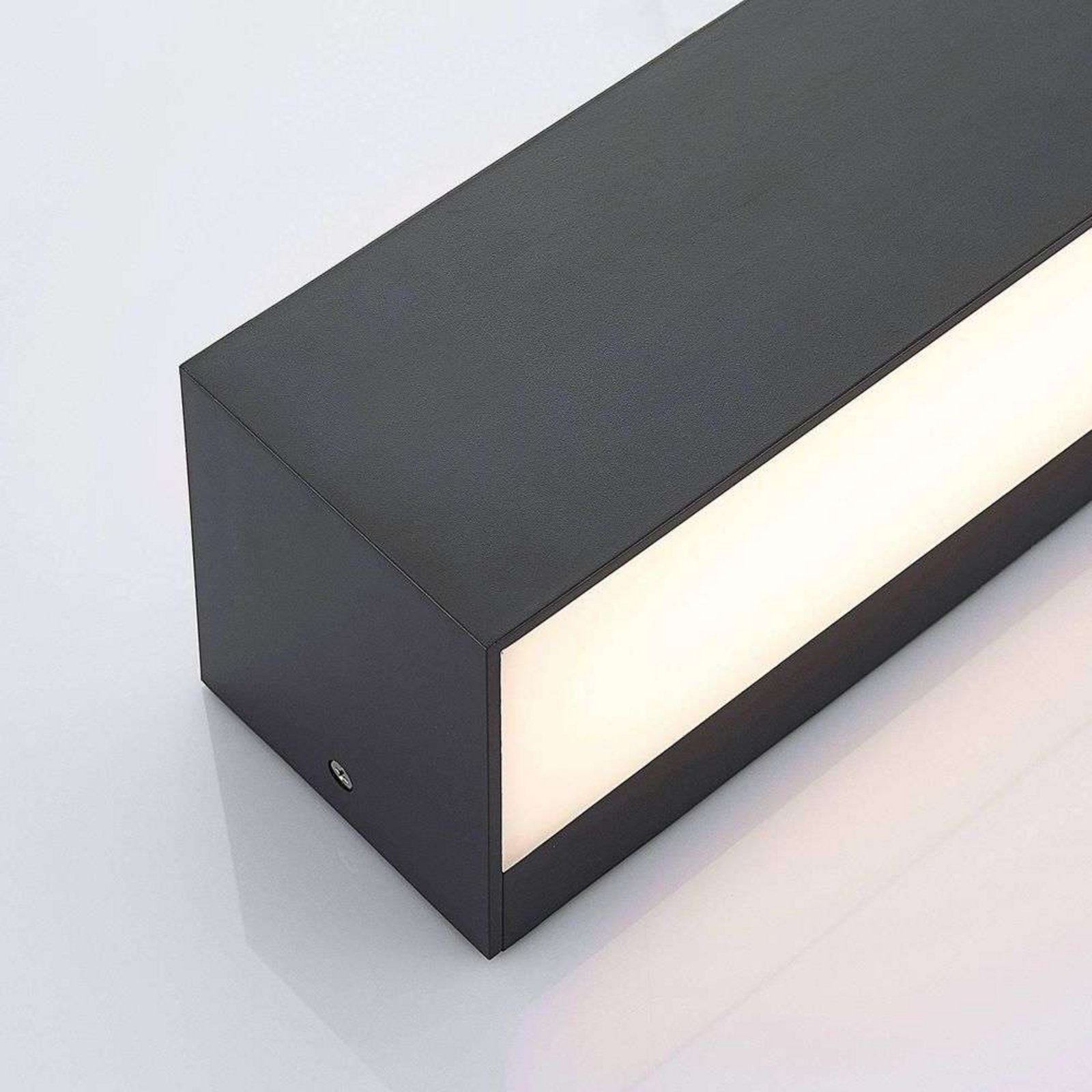 Nienke LED Ulko Seinävalaisin IP65 L23 Dark Grey - Lindby