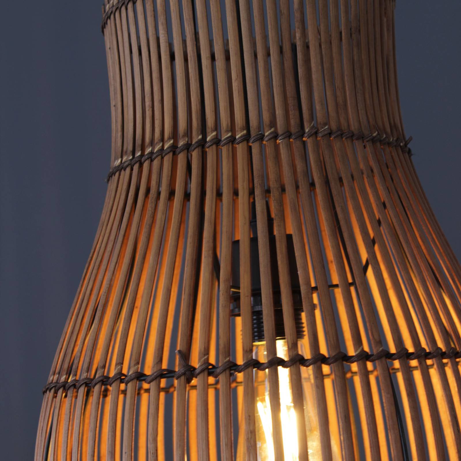 Bambusové závesné svetlo, hnedá farba, Ø 25 cm