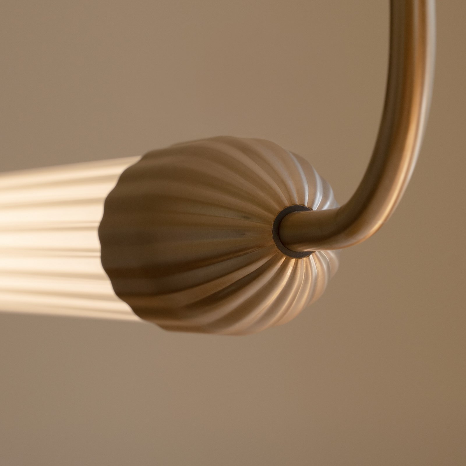 LEMON SQUEEZE LINEAR Candeeiro suspenso, latão 138 cm GU10 - UMAGE