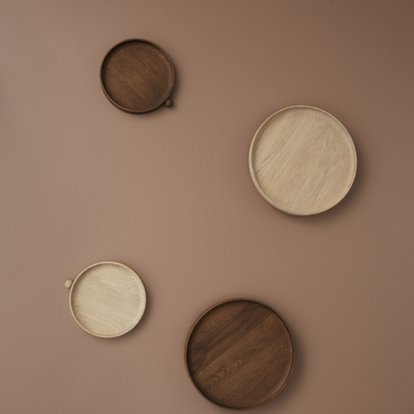 Inka-tarjotin, vaalea puu, halkaisija 20 cm, tammi – OYOY Living Design