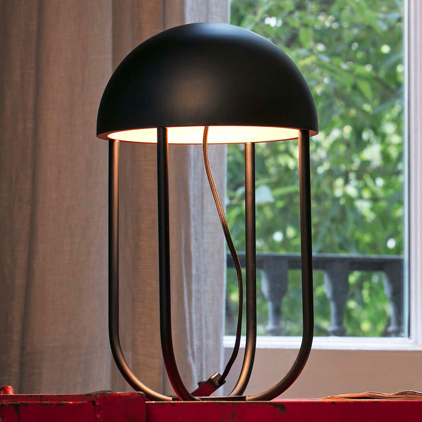 Nápaditá stolní lampa Jellyfish