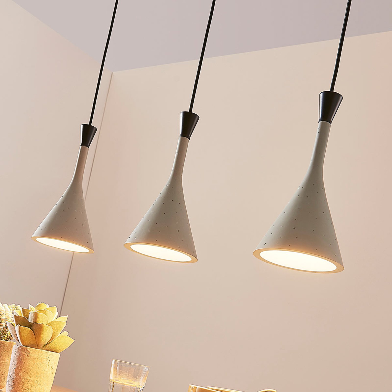 Flynn 3 Pendant Concrete - Lindby